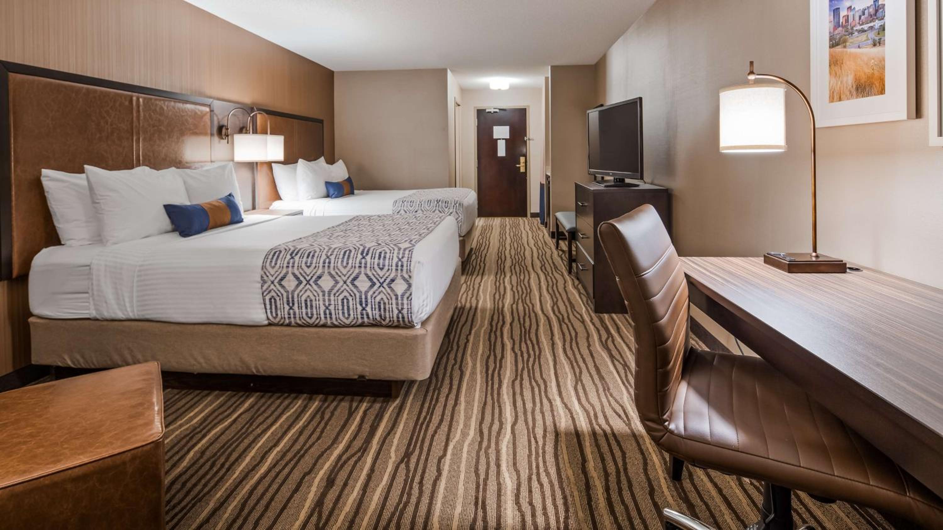 Queen Room with Two Queen Beds - Non-Smoking - Photo 3