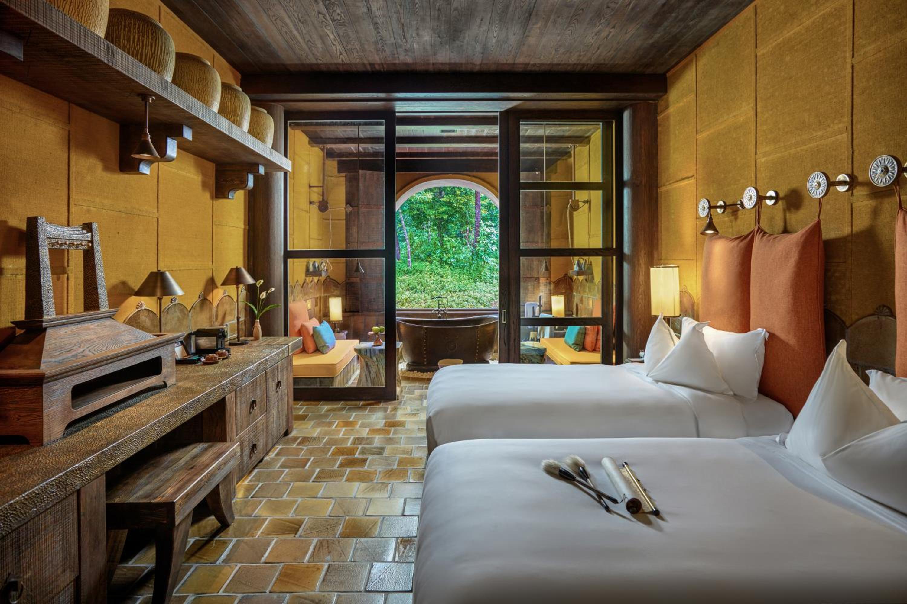 Junior Suite with Two Single Beds and Mountain View