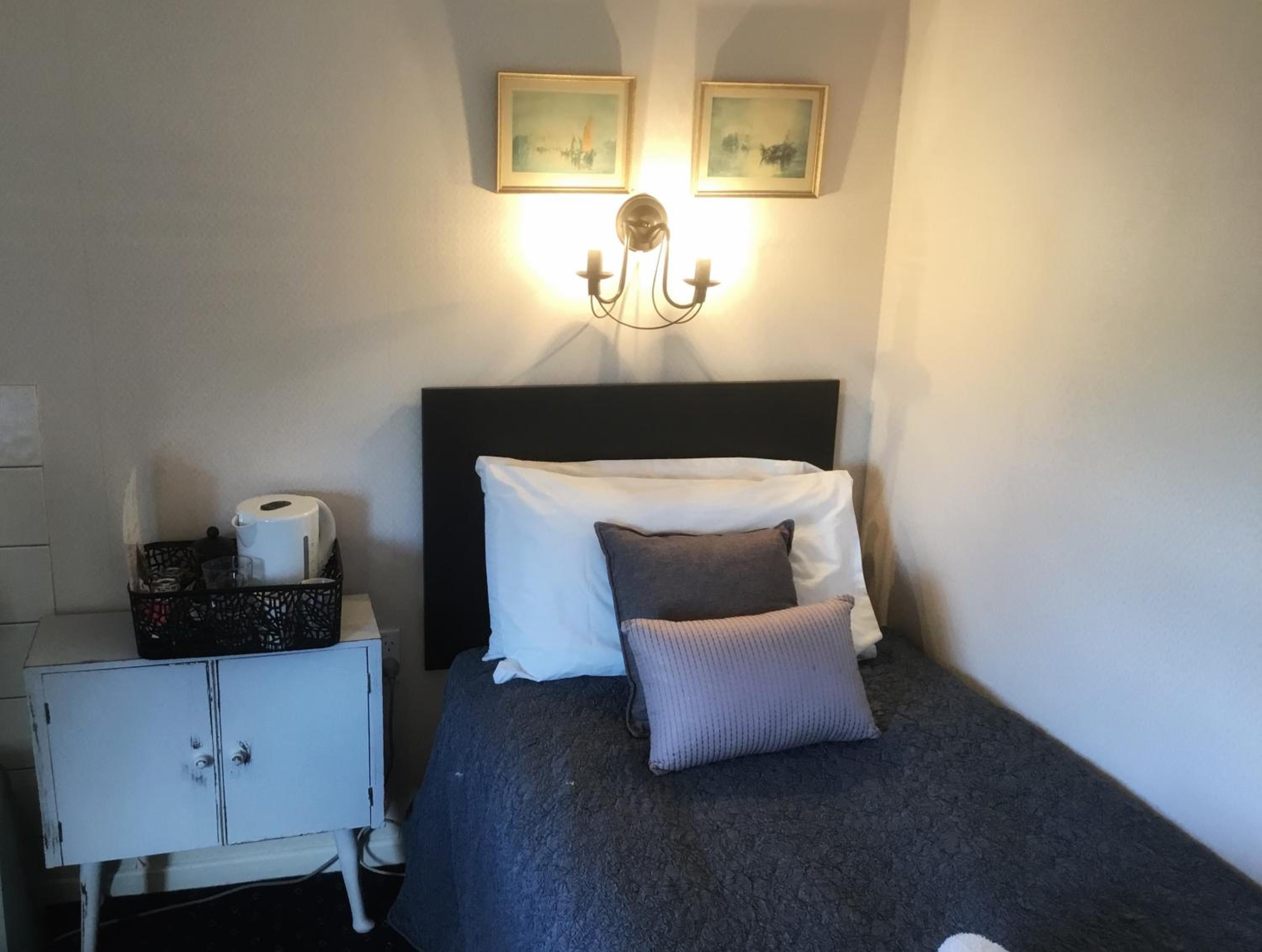 Double or Twin Room with Shared Bathroom
