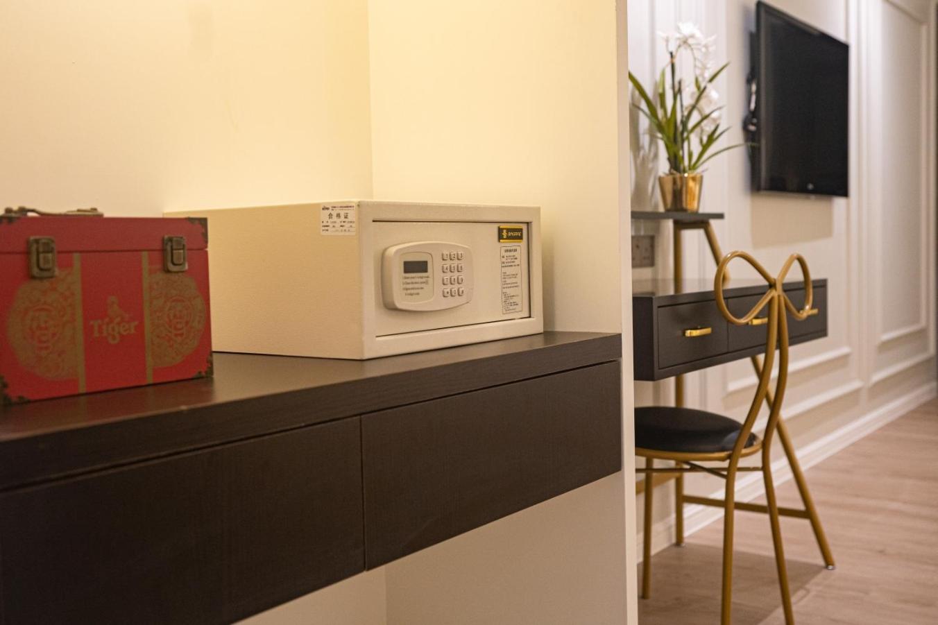 Deluxe Room - Photo 1