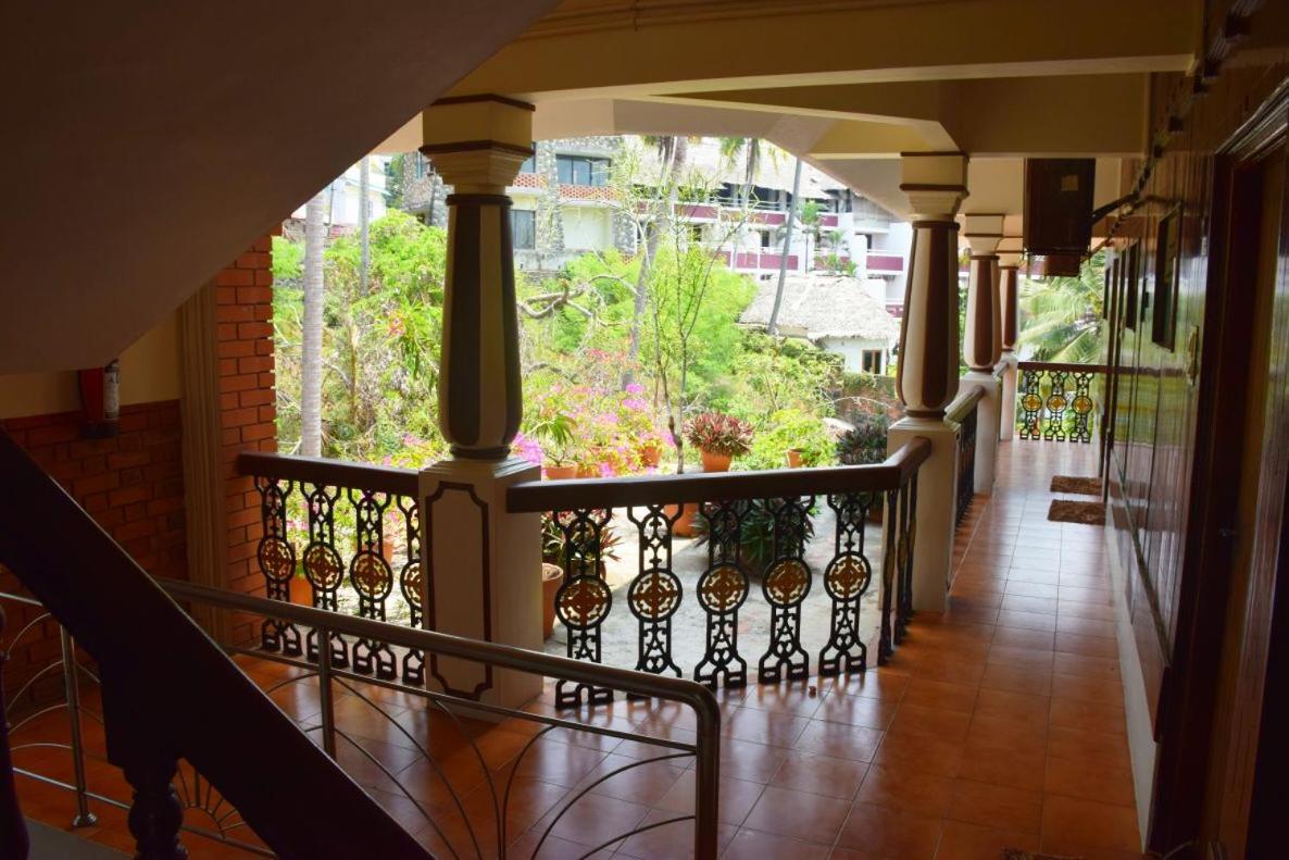 Deluxe Double or Twin Room with Sea View photo 3