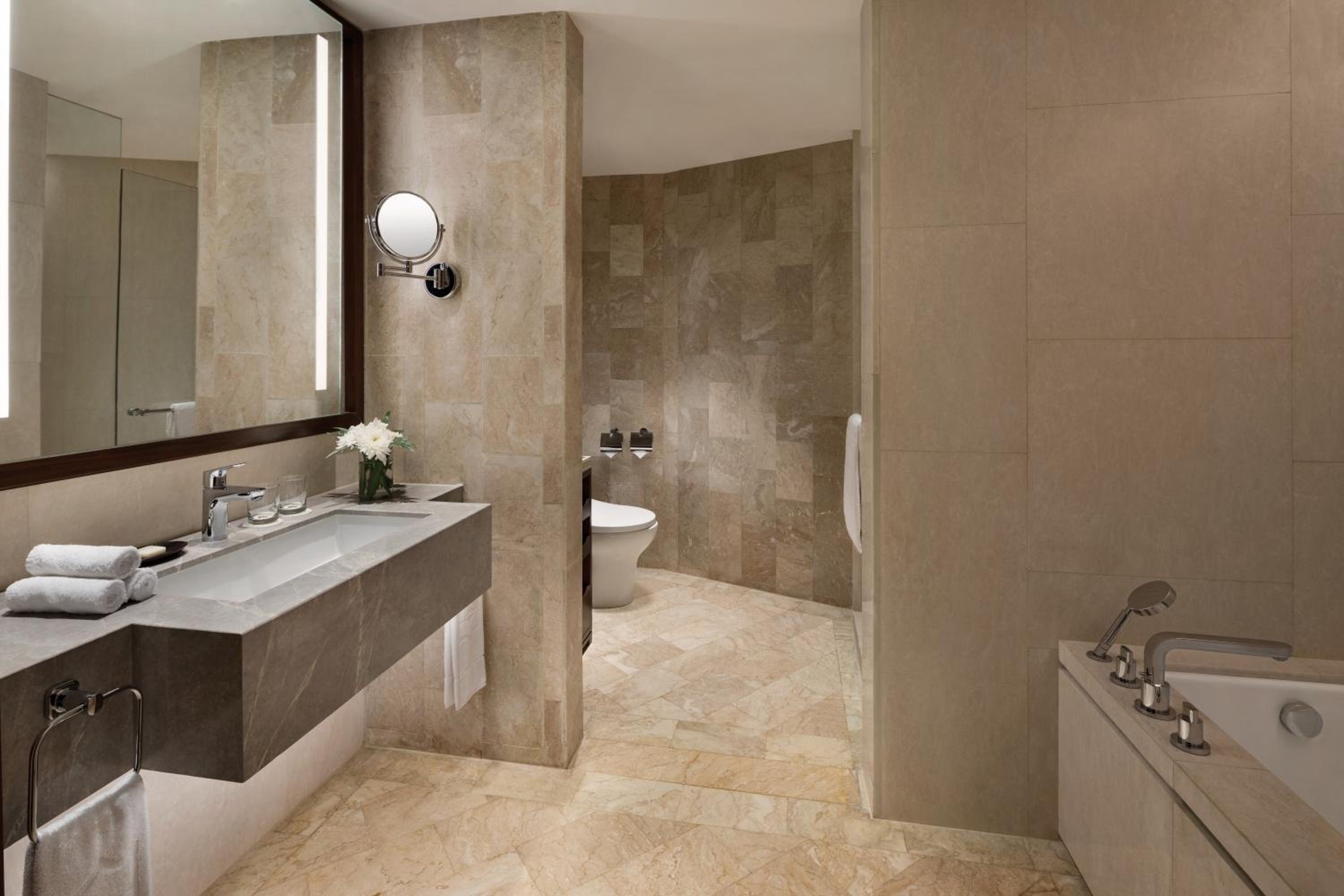 Executive King Room - Photo 2