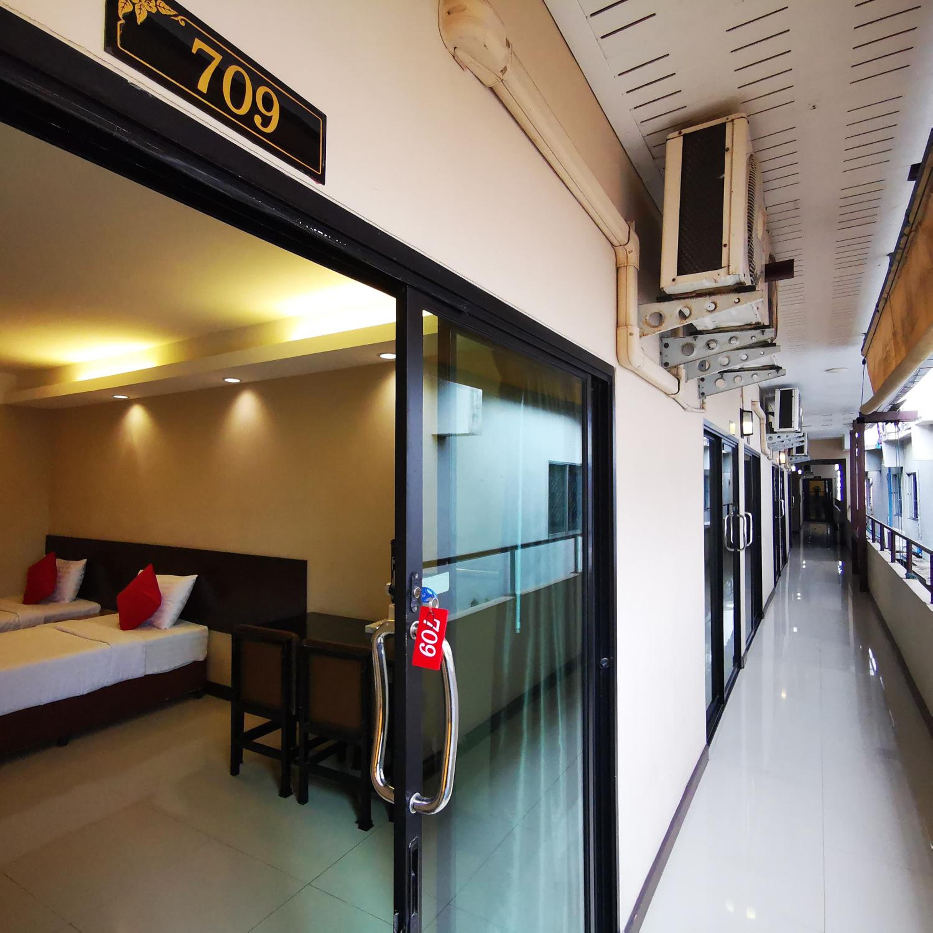 Superior Twin Room photo 2