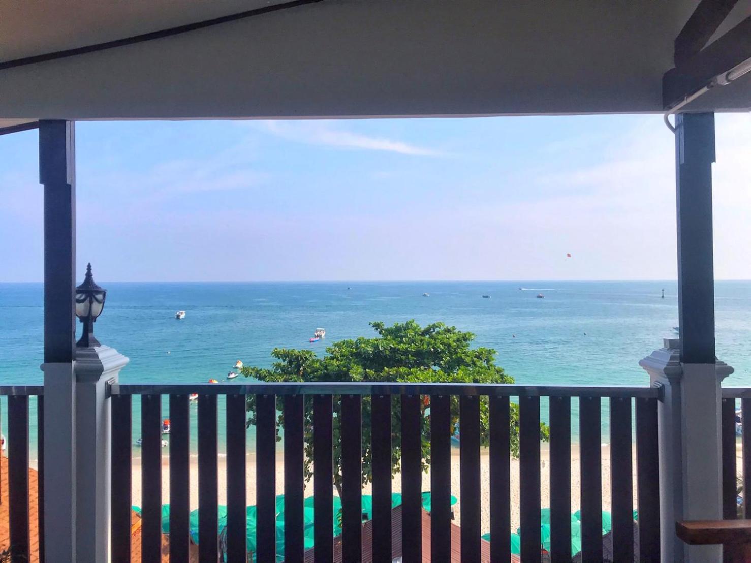 Deluxe Double Room with Sea View - Photo 8