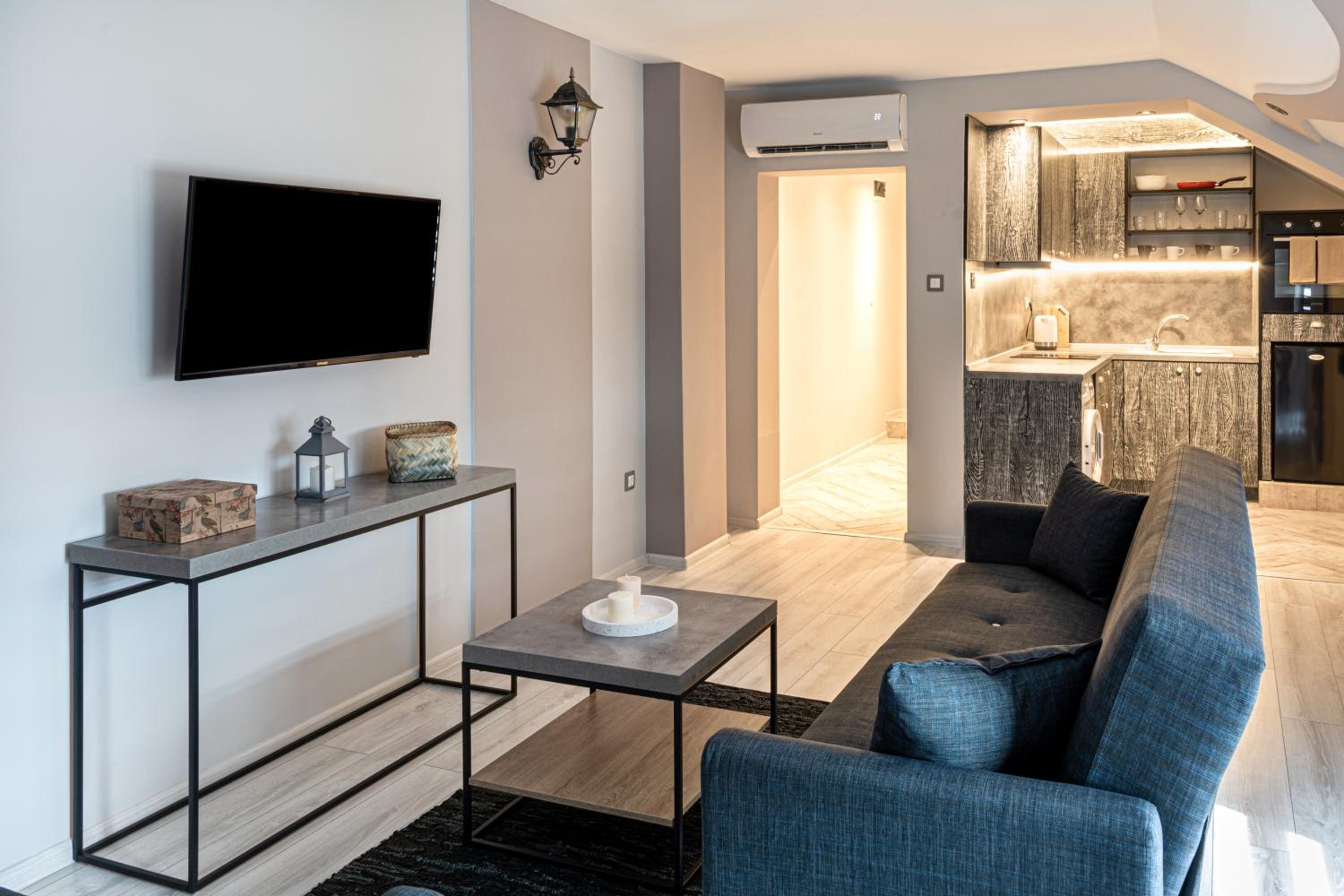Two-Bedroom Apartment - Photo 30