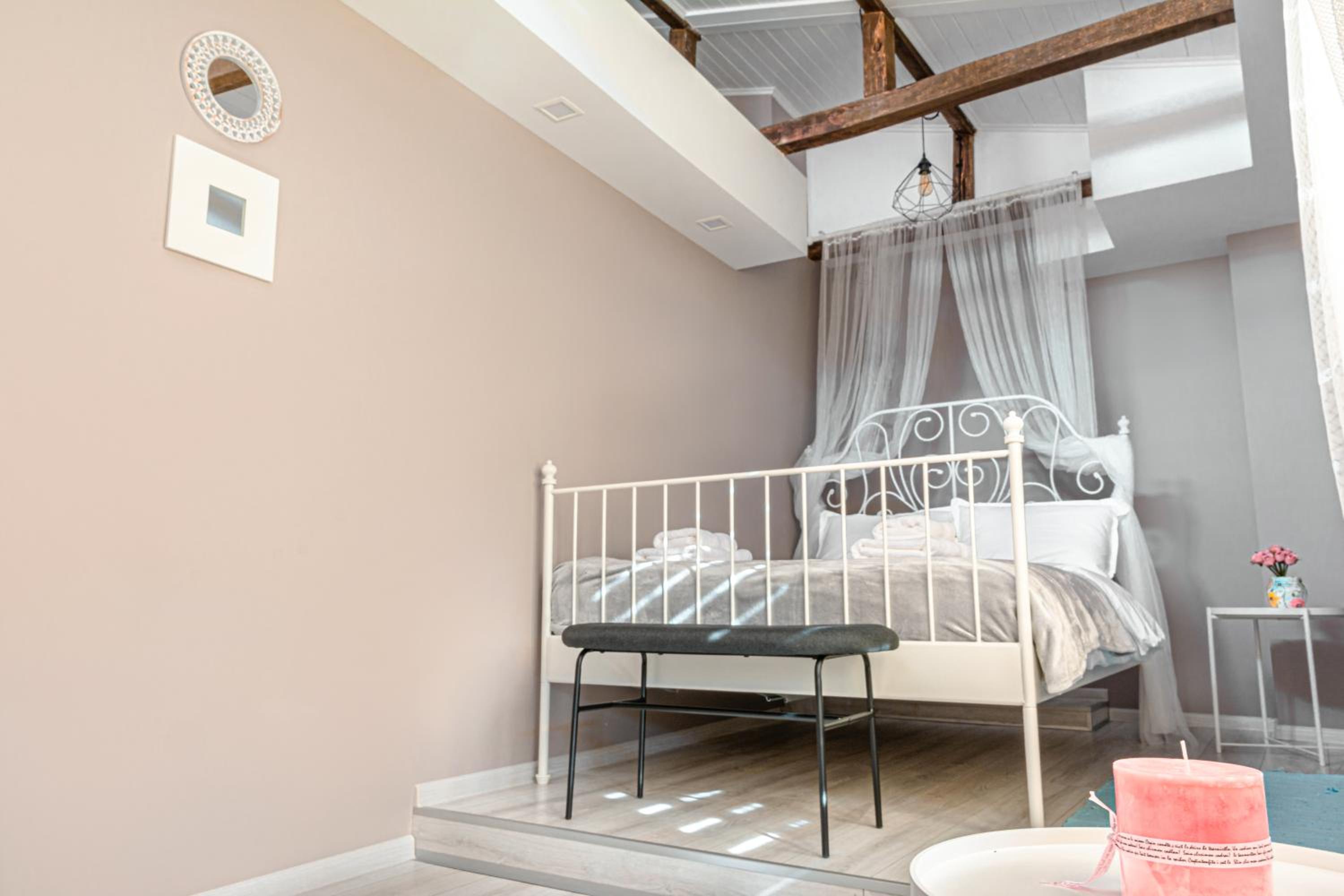 Two-Bedroom Apartment - Photo 31