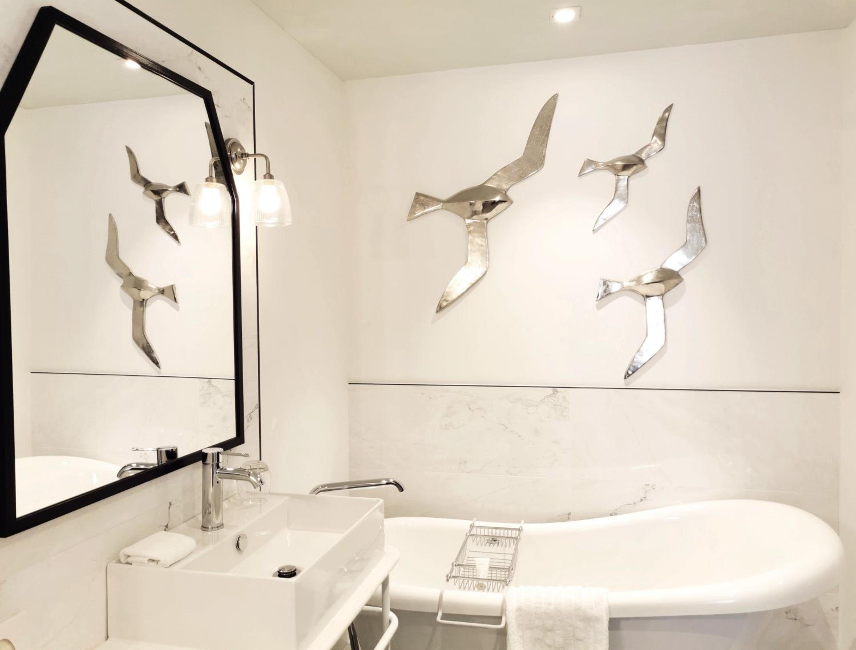 Deluxe Suite - Photo 5