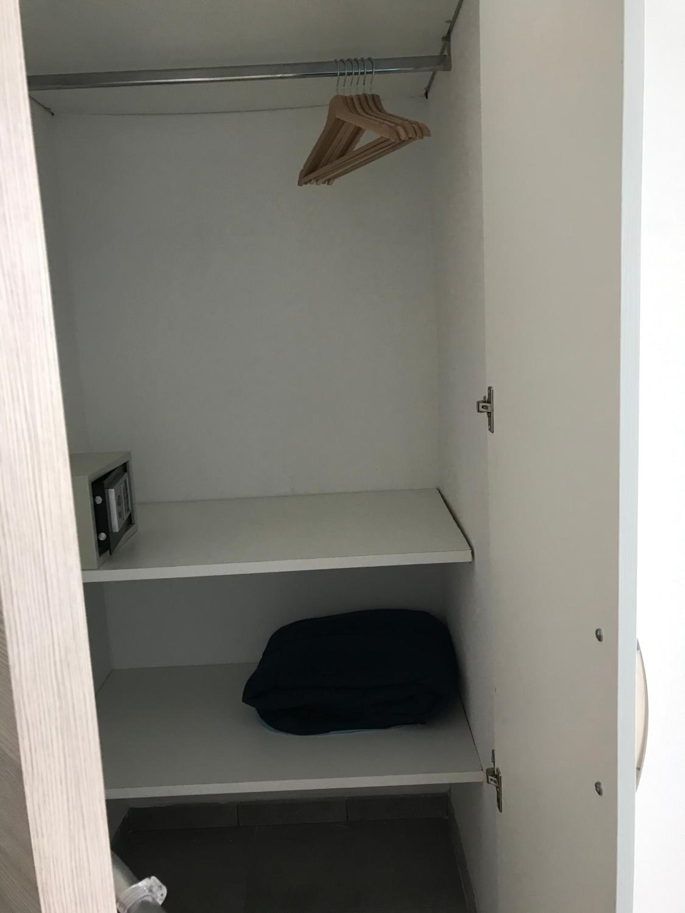 Double or Twin Room with Balcony - Photo 16