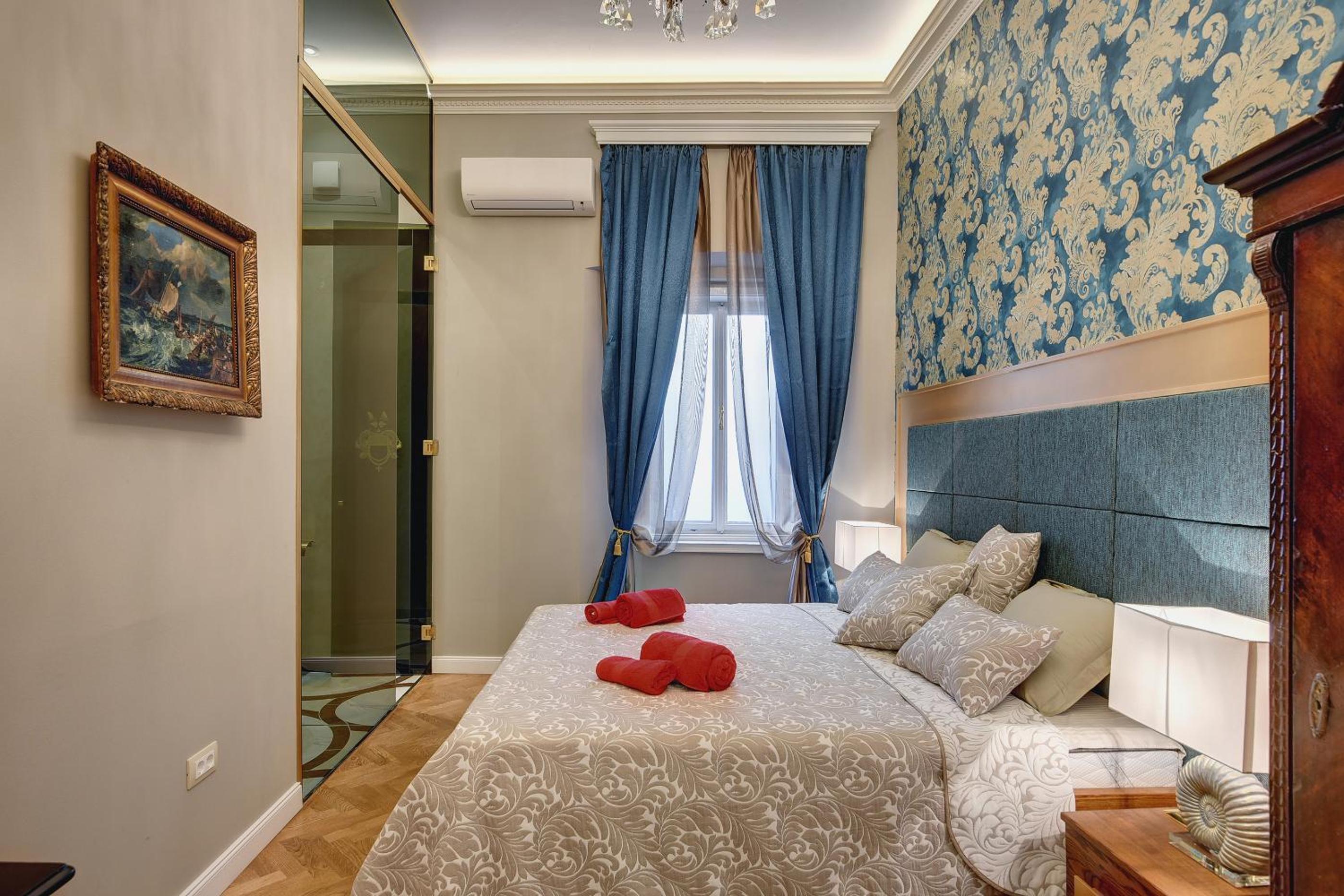 Luxury Apartment - Photo 38