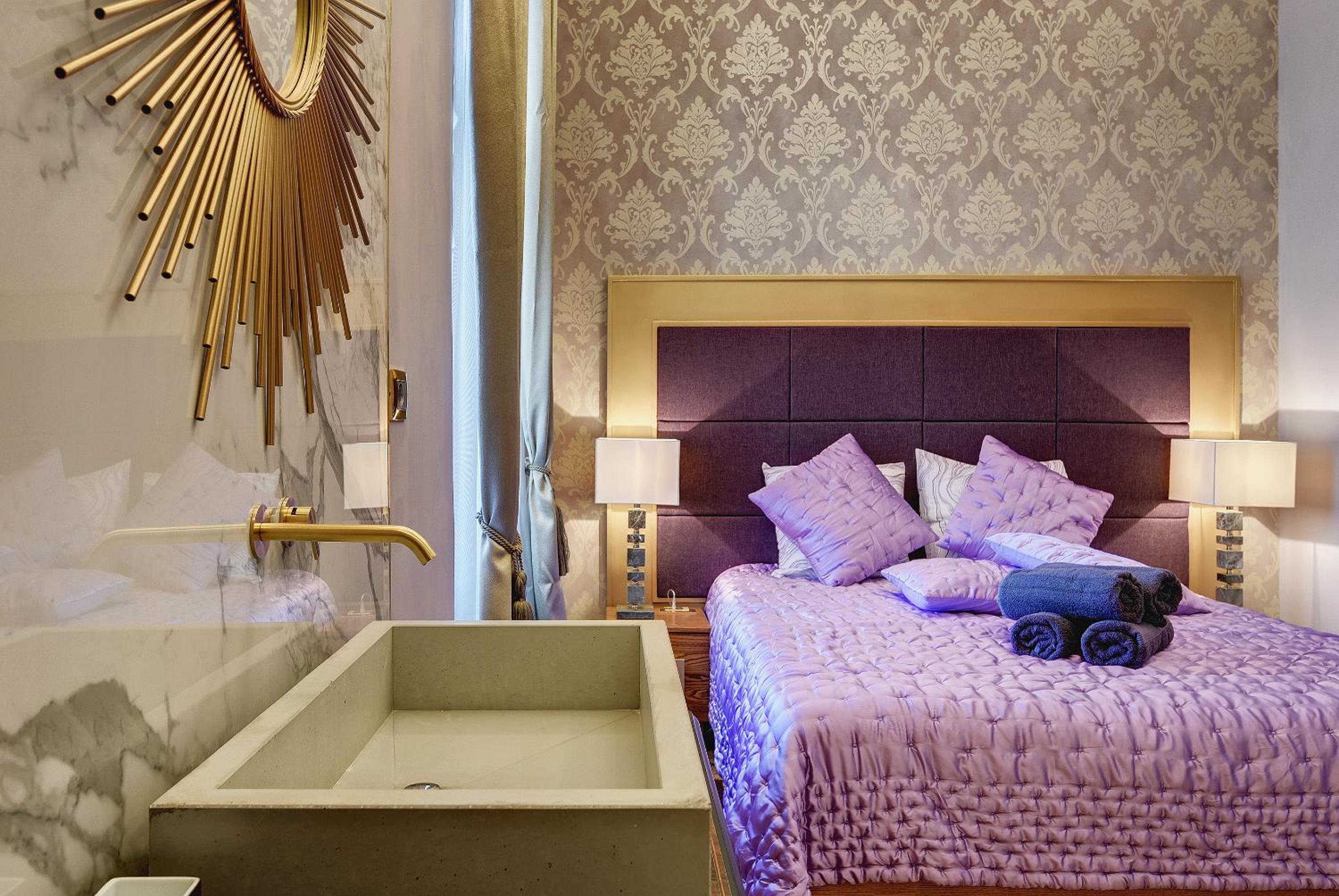 Luxury Apartment - Photo 41