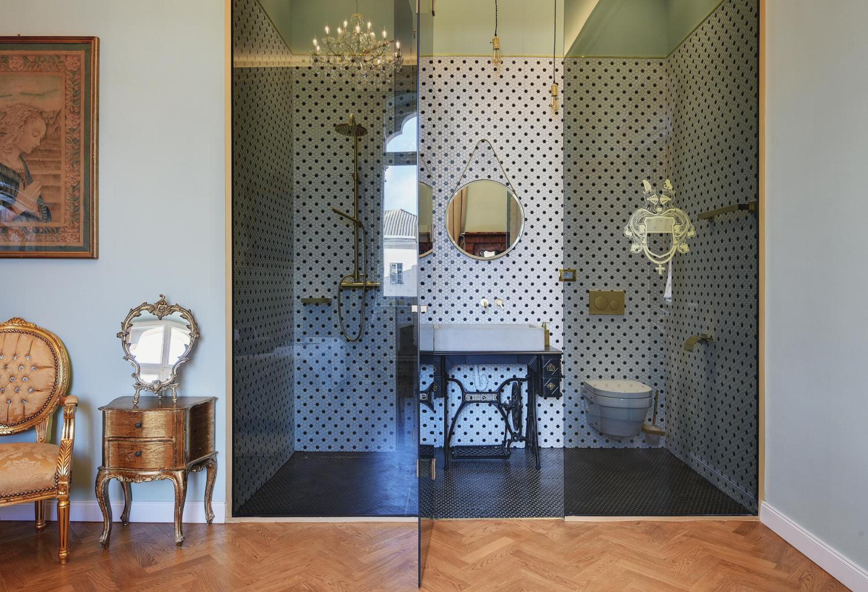 Luxury Apartment - Photo 18