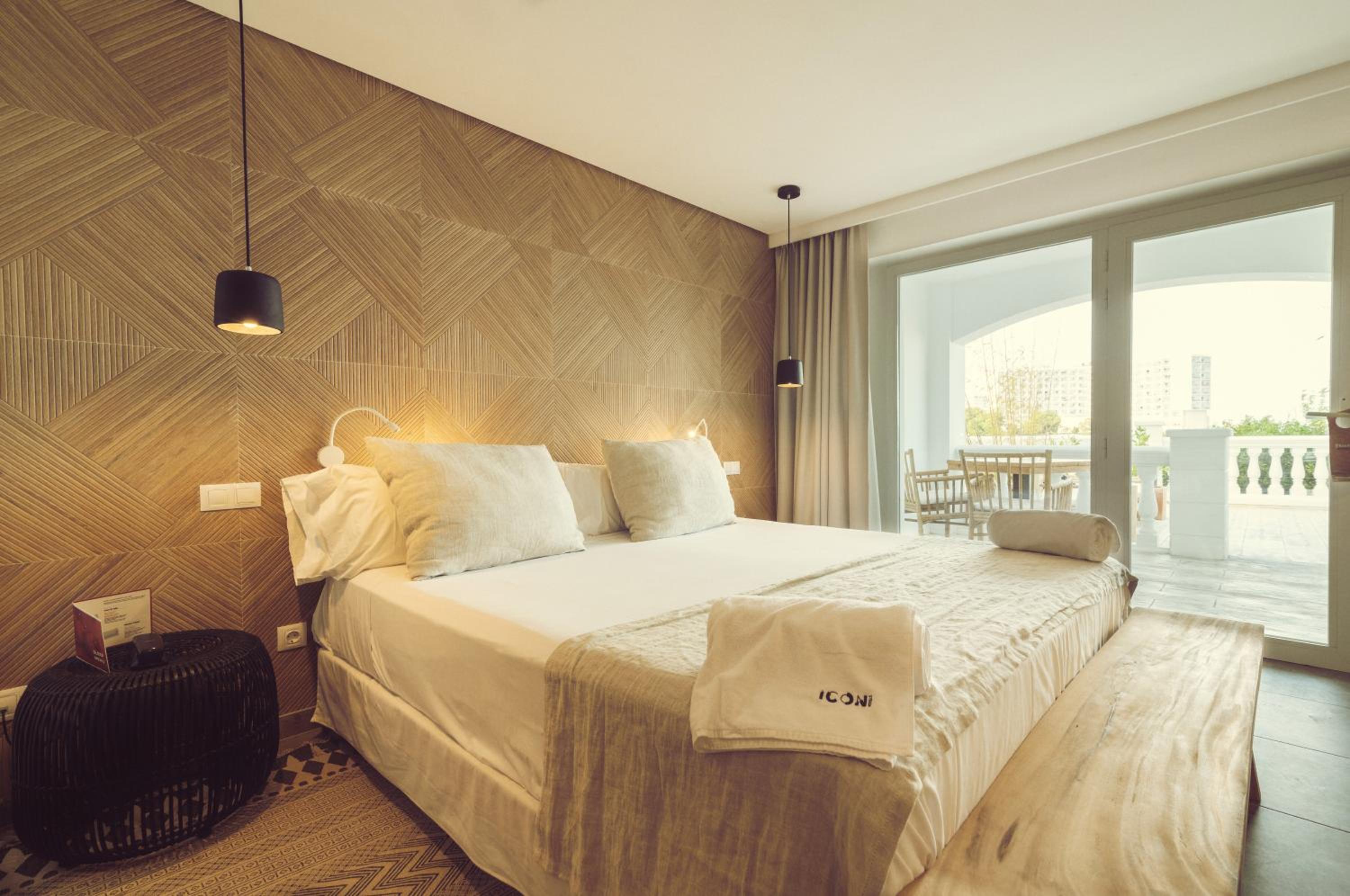Junior Suite with Sea View - Photo 5