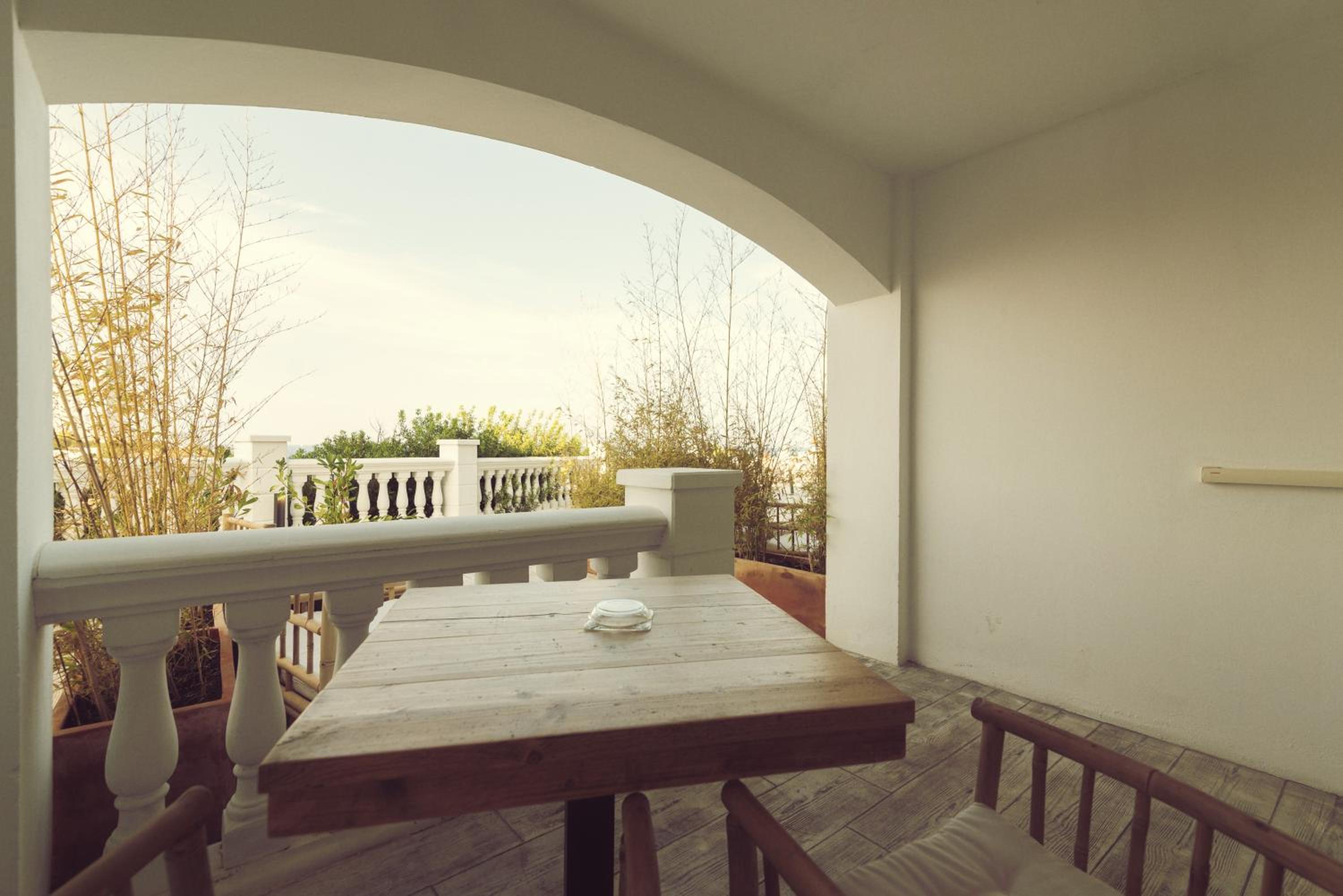 Junior Suite with Sea View - Photo 12