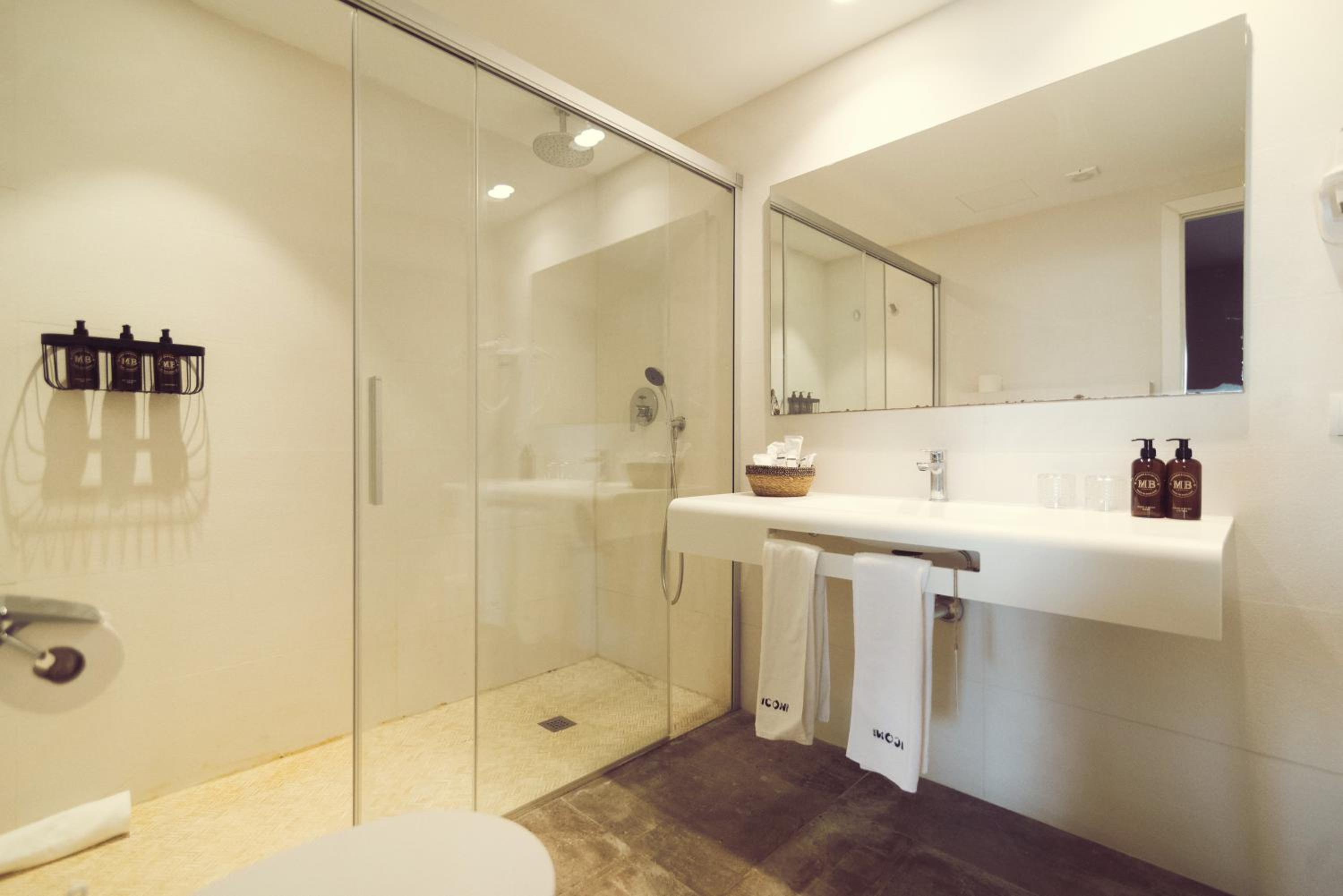 Junior Suite with Sea View - Photo 2