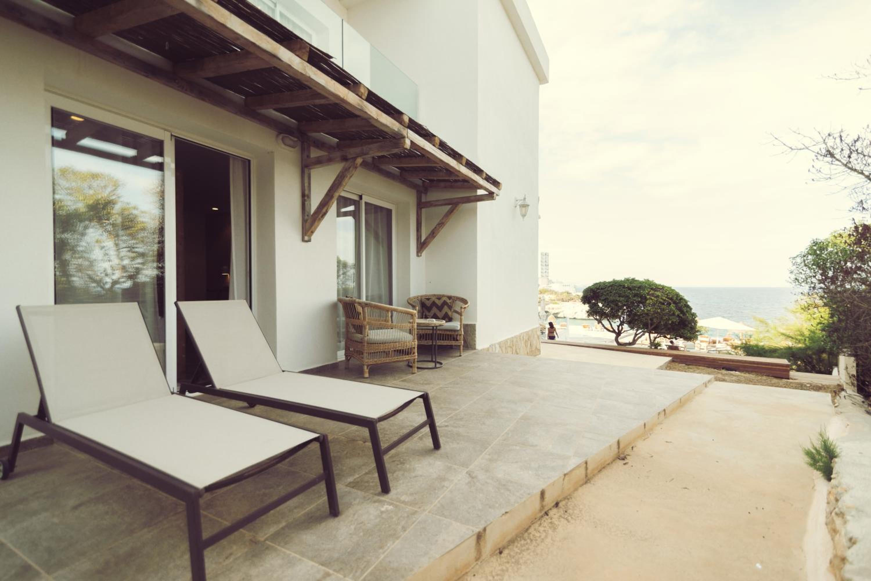Junior Suite with Sea View - Photo 4