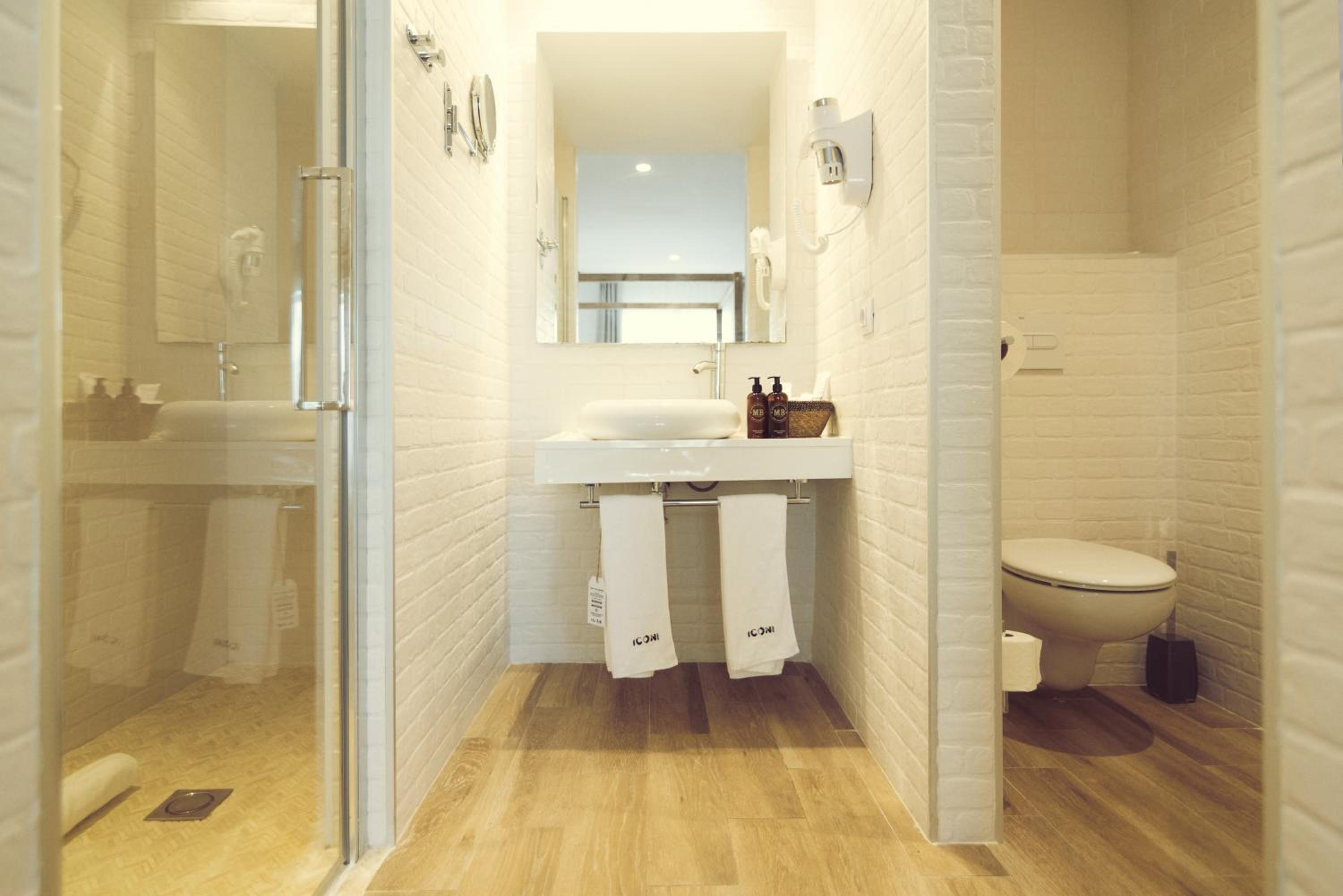 Junior Suite with Sea View - Photo 10