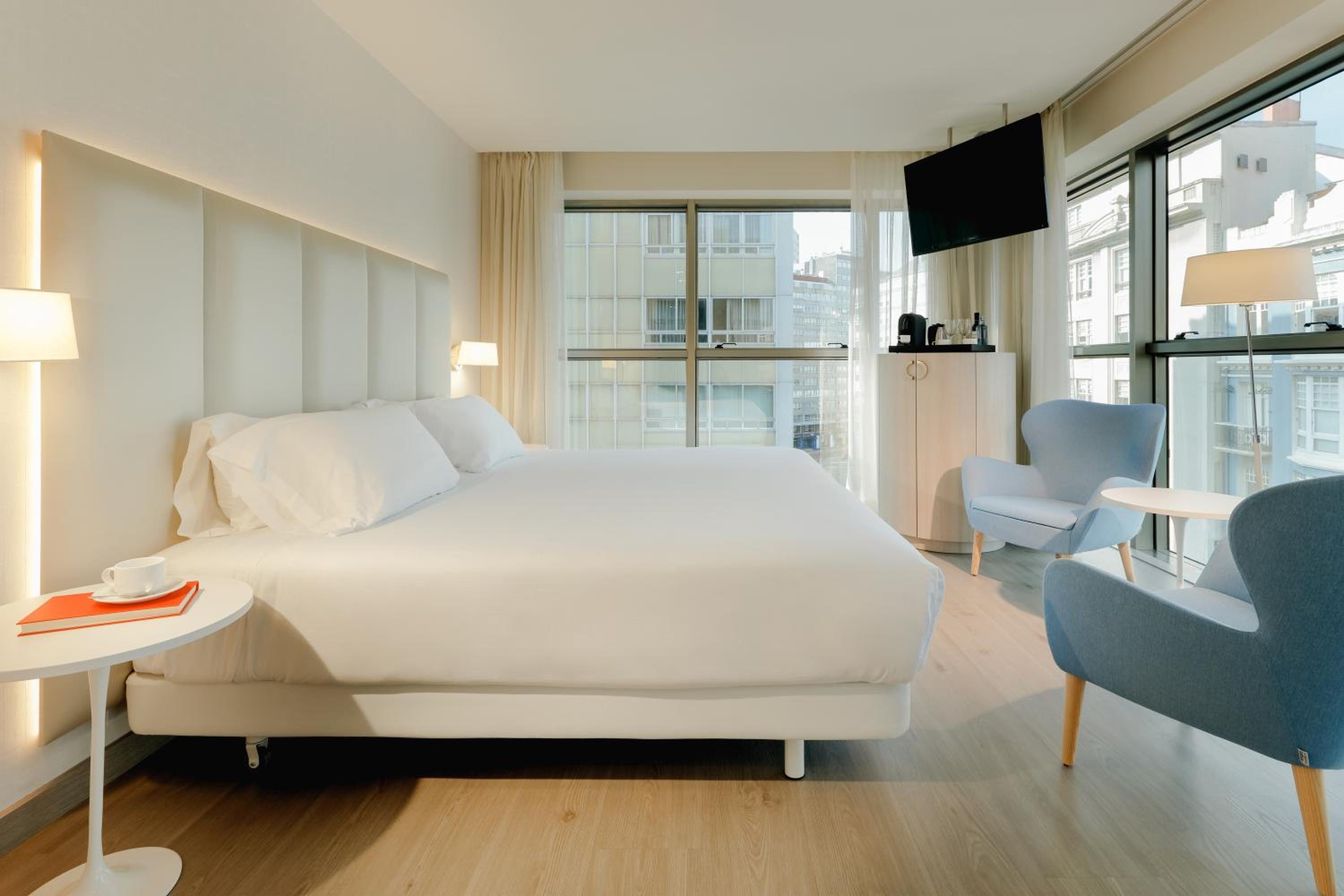 Deluxe Room - Photo 8