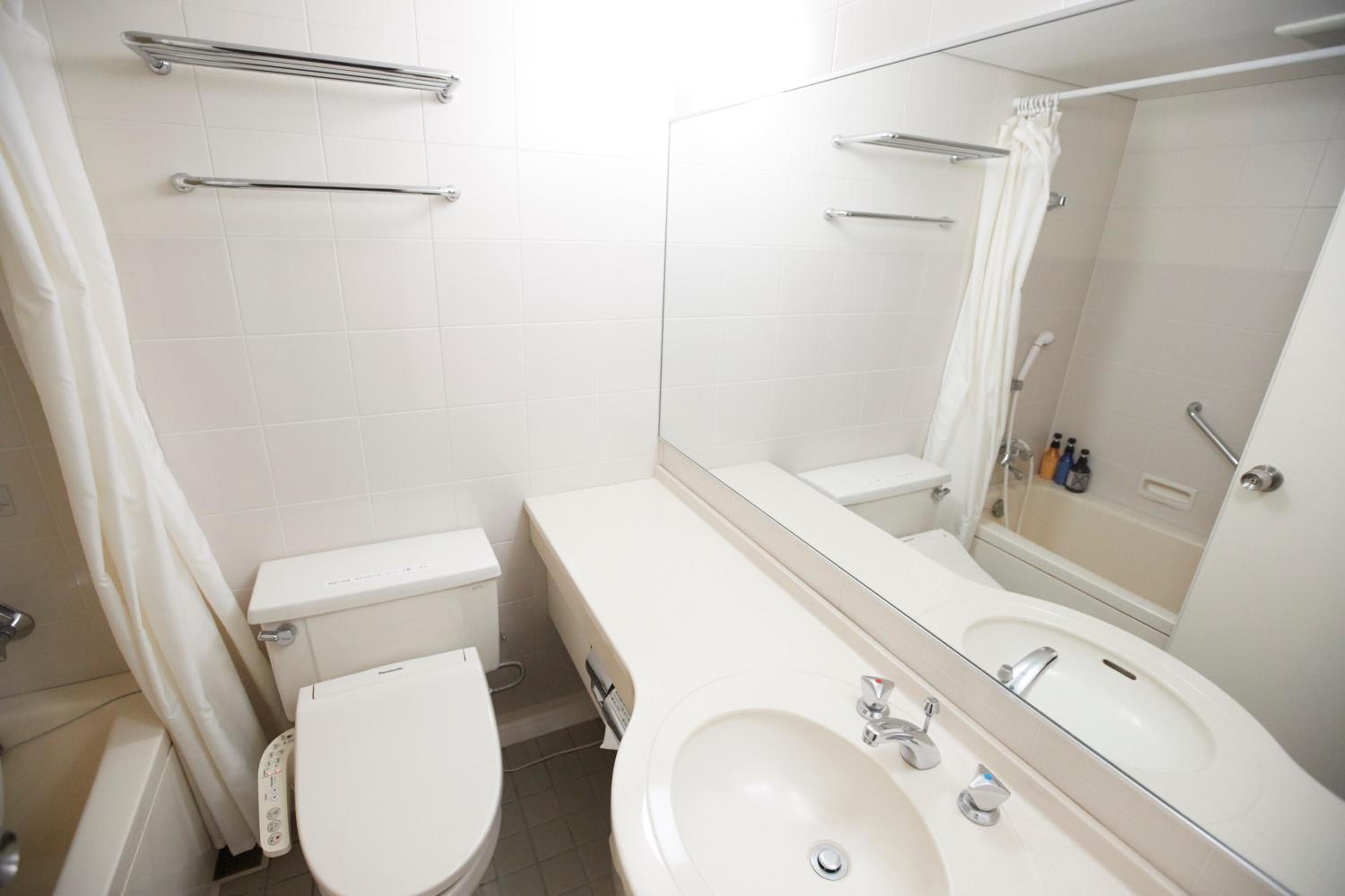 Standard Twin Room - Smoking photo 2