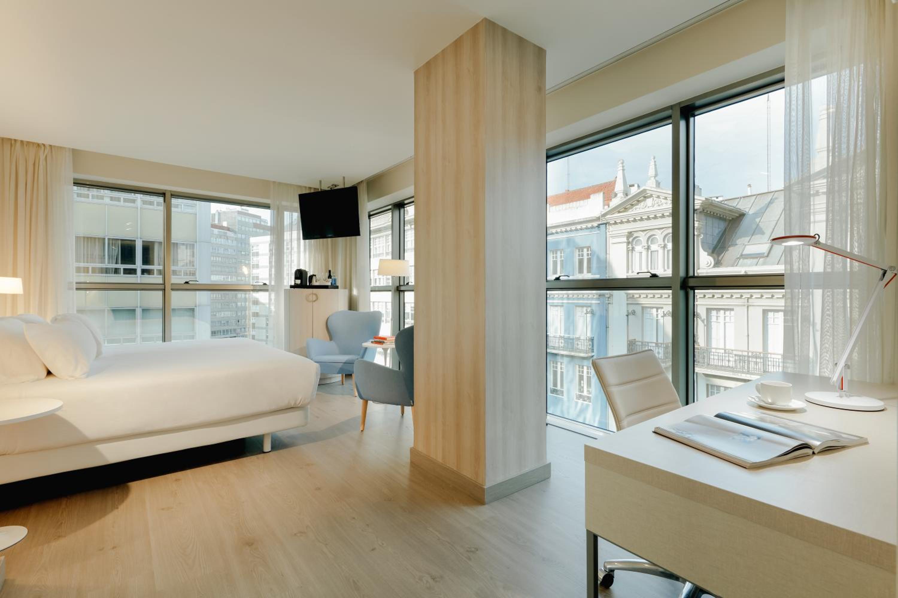 Deluxe Room - Photo 6