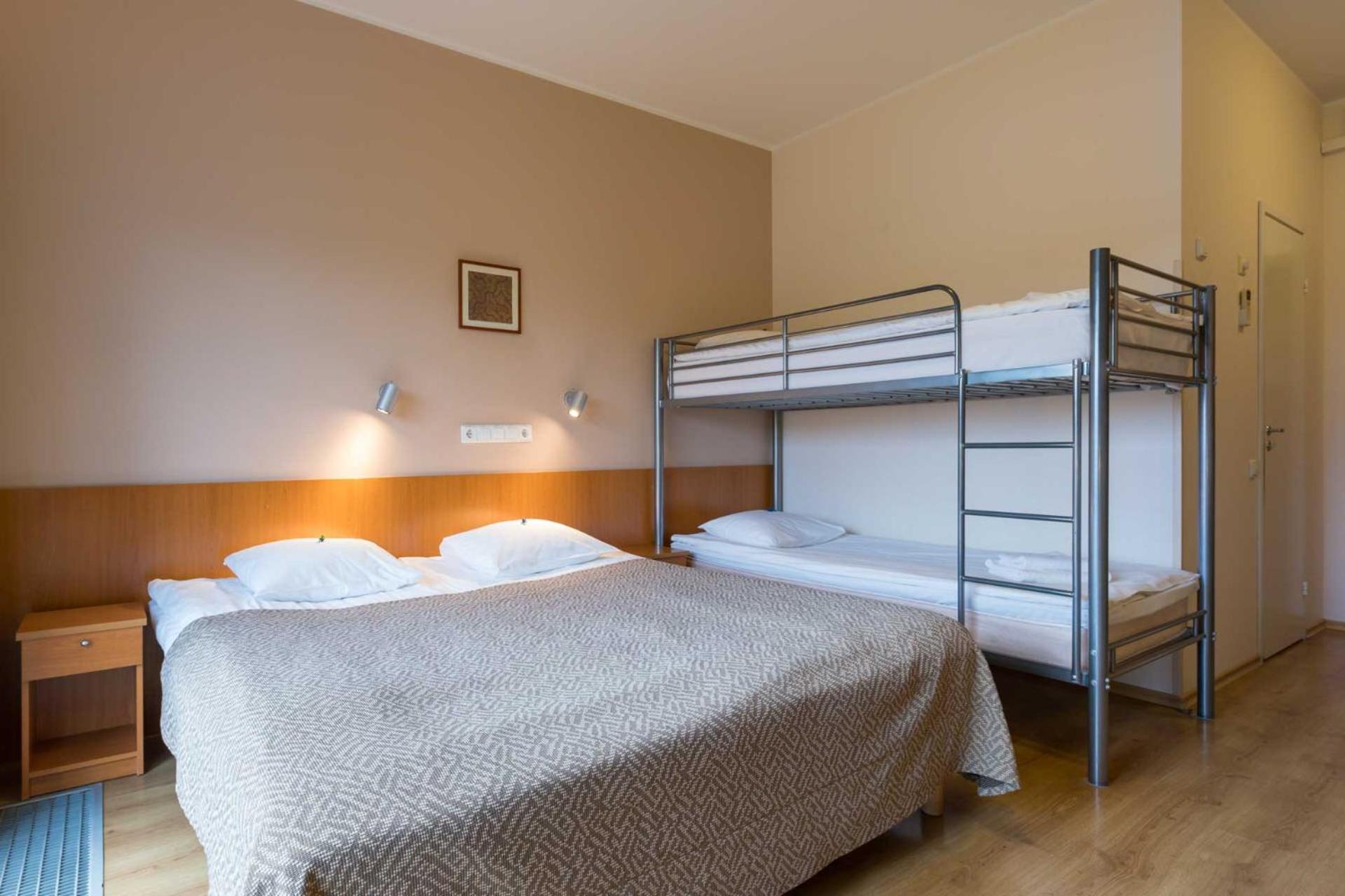 Room with Bunk Bed - Photo 4