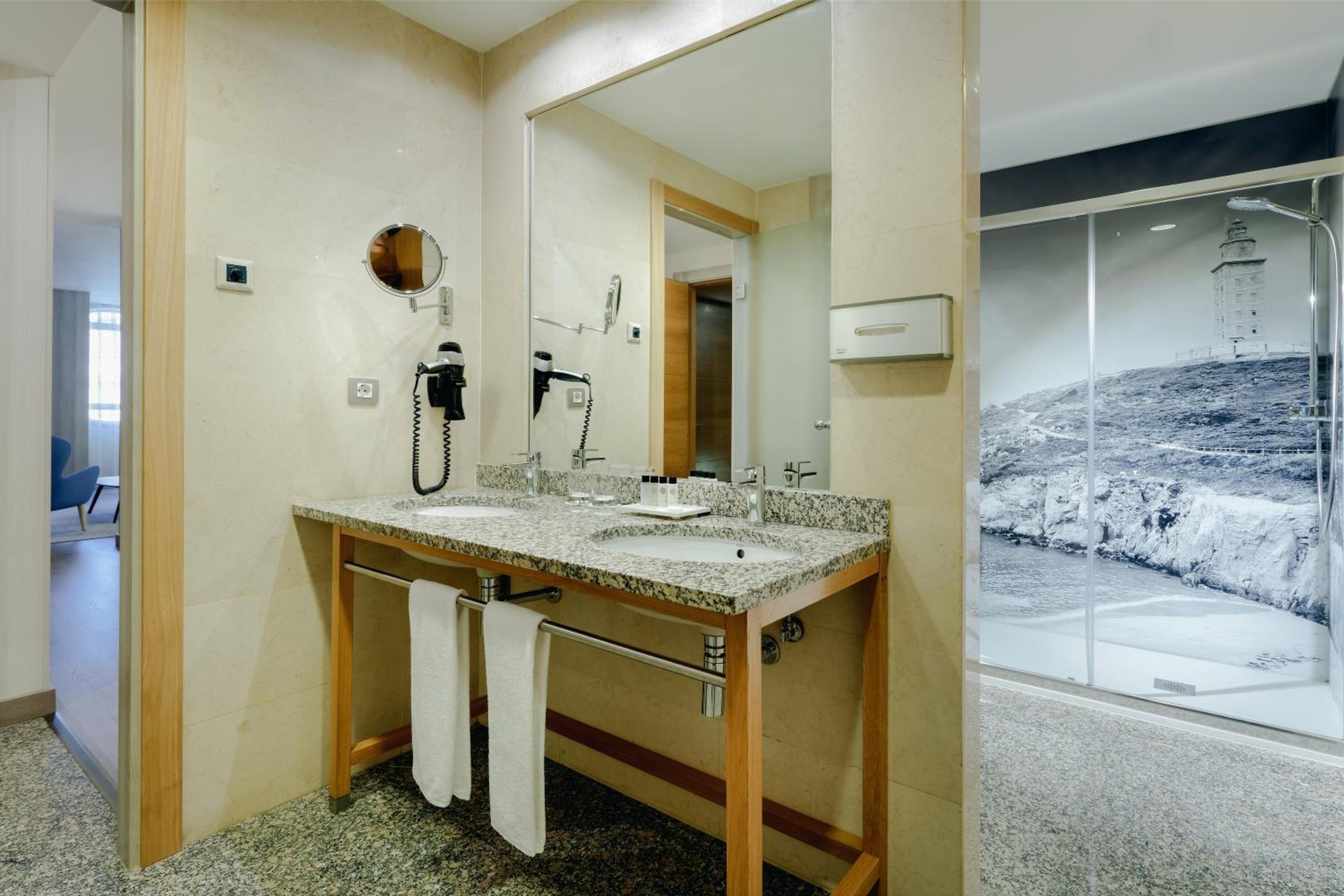 Junior Suite - Photo 2