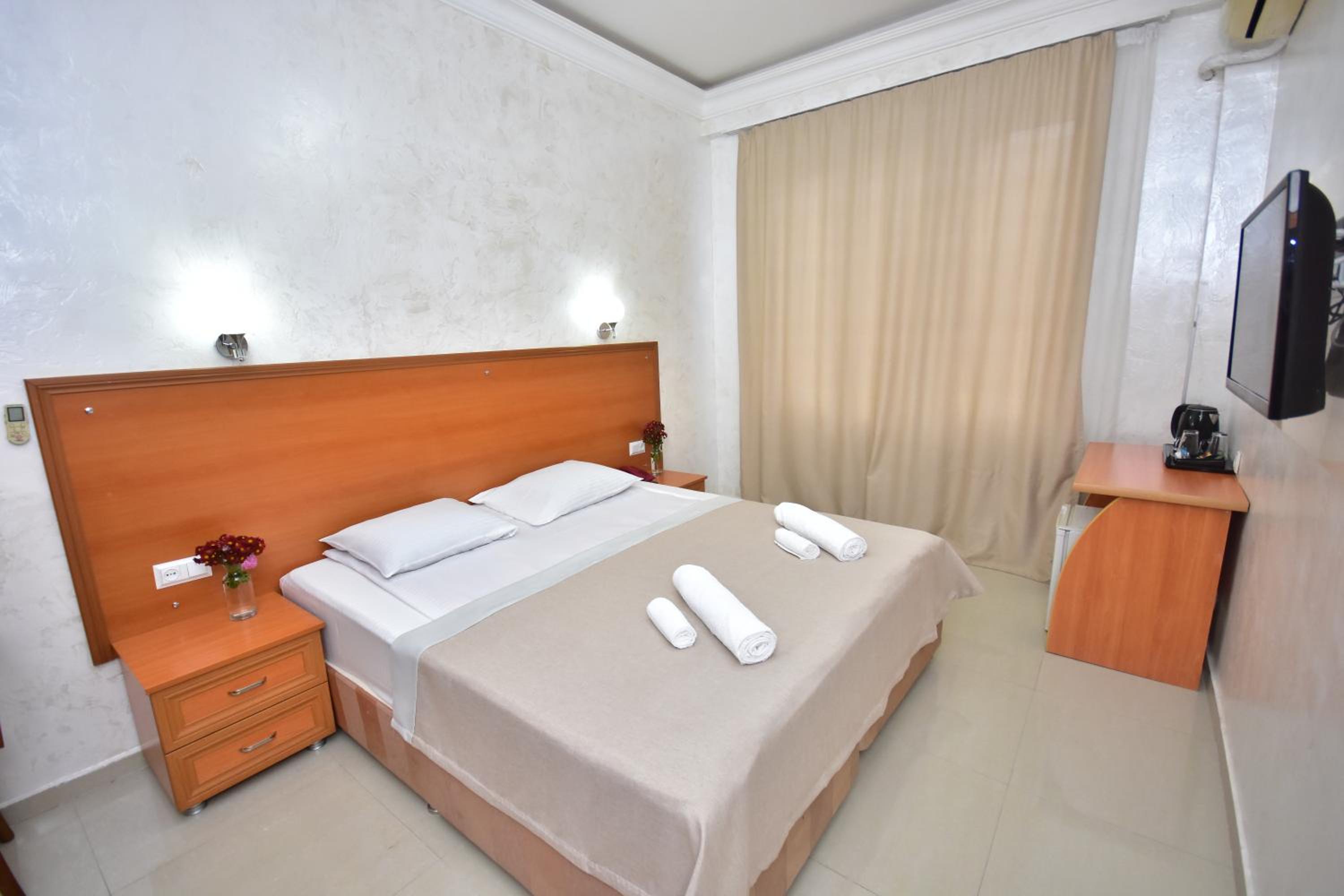 Standard Double Room - Photo 4