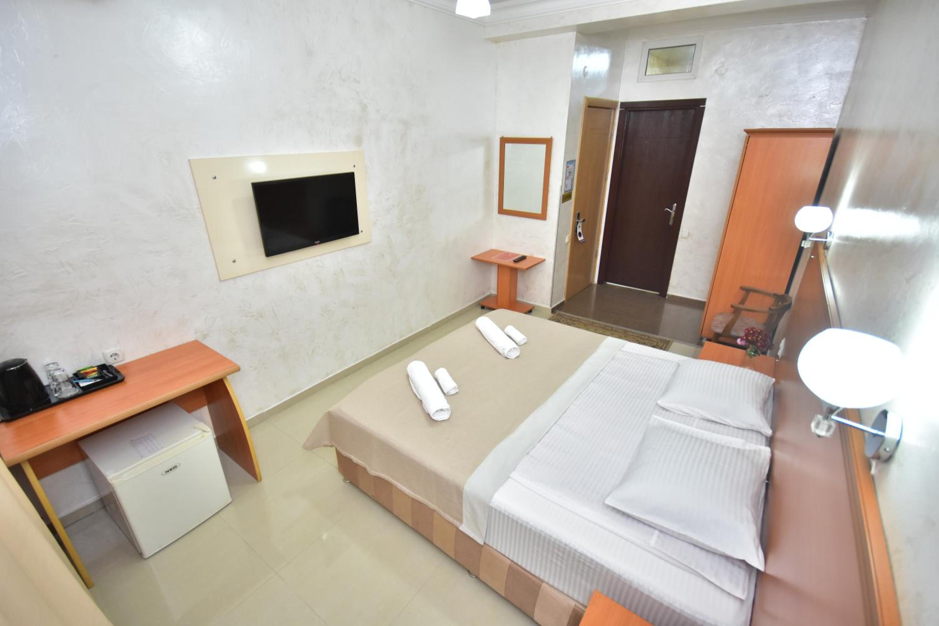 Standard Double Room - Photo 1