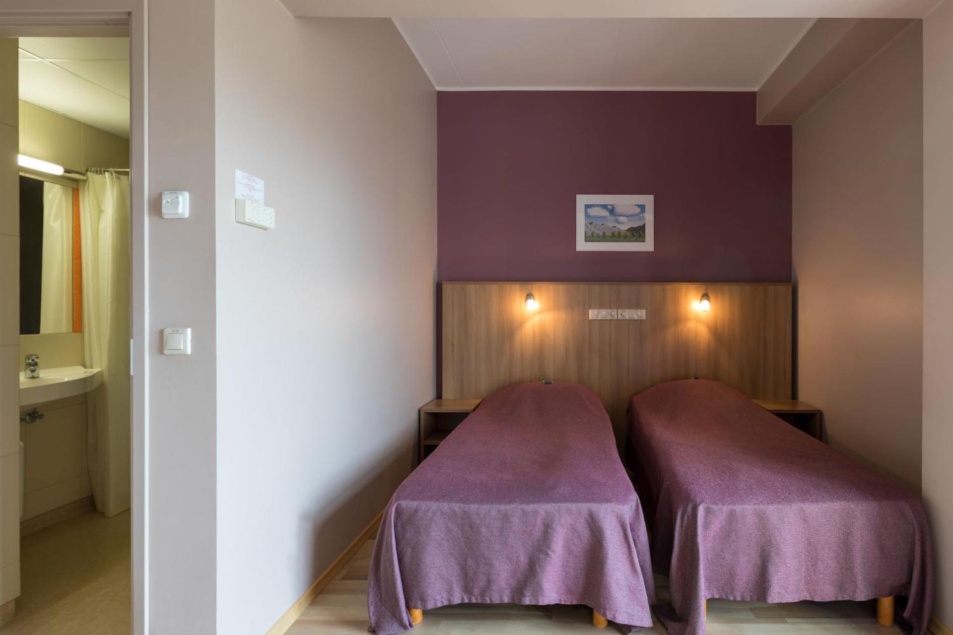 Superior Twin with balcony & Spa access - Photo 10