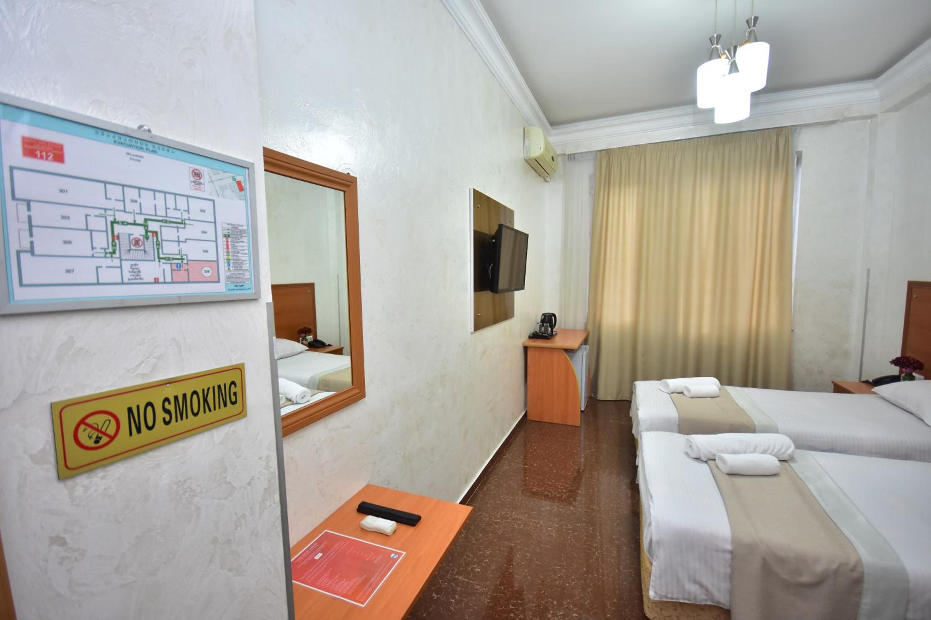 Standard Double Room - Photo 6