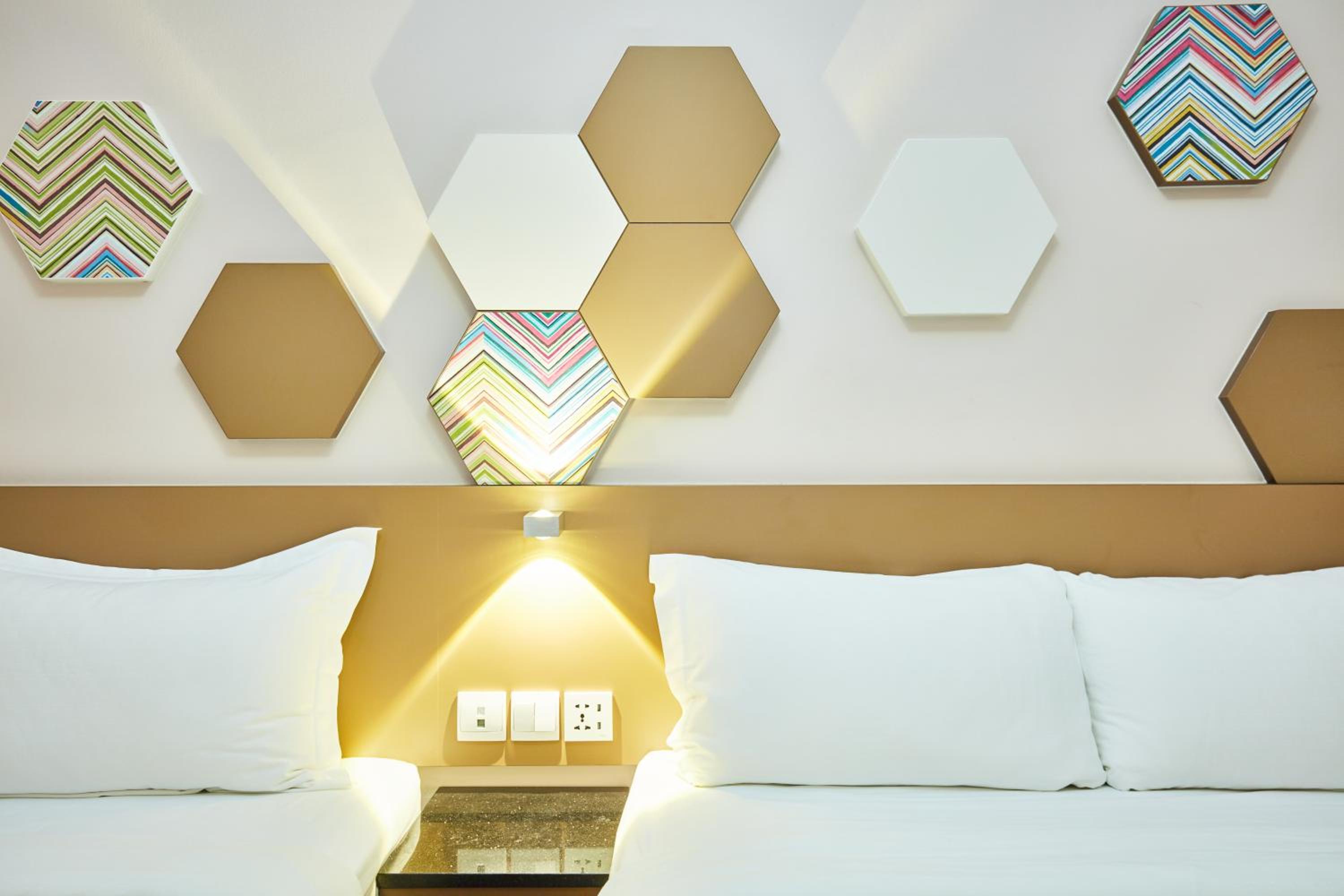 Standard Room with One Double Bed and One Single Bed (No Window) photo 3