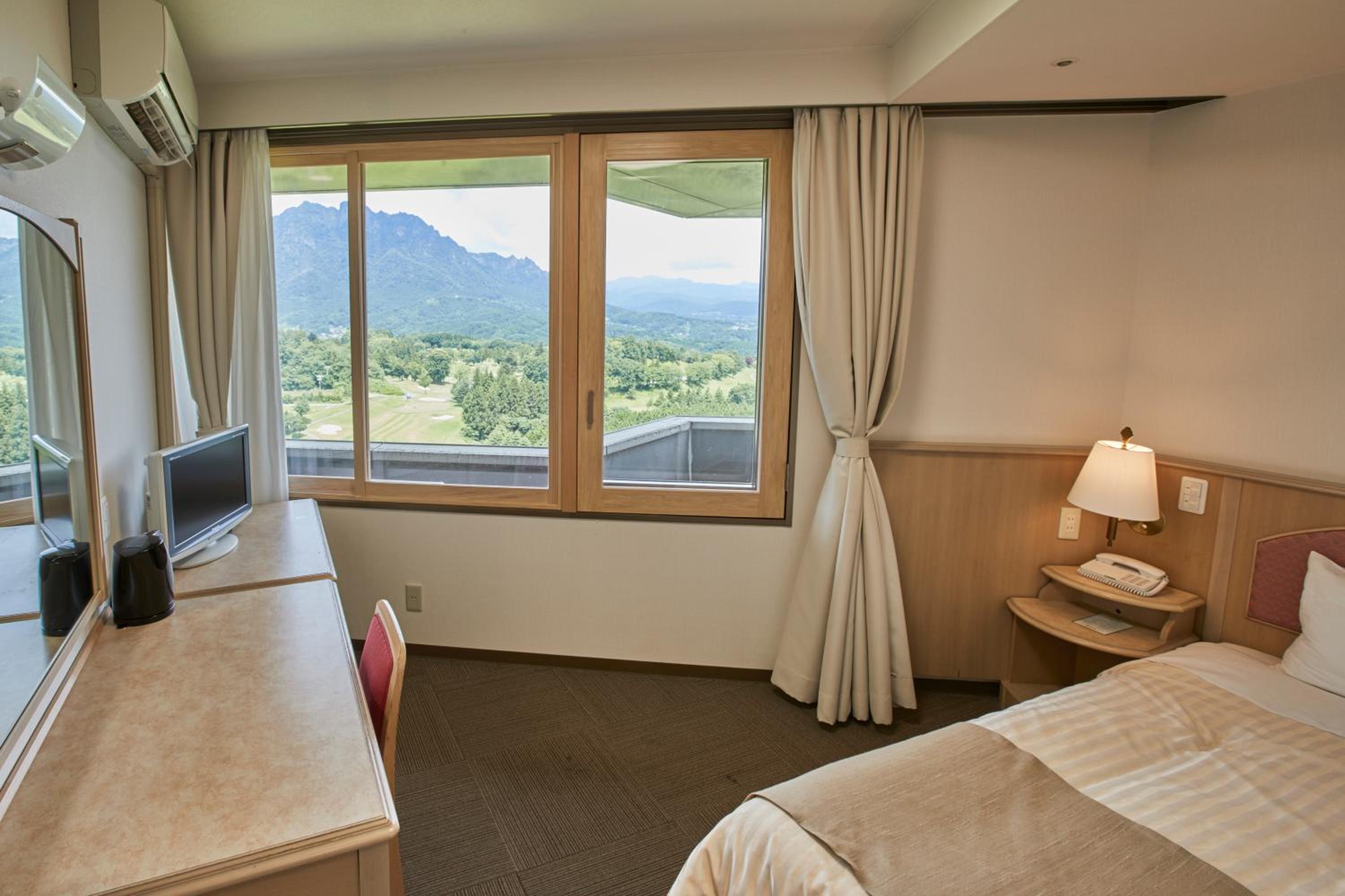Single Room - Non-Smoking photo 3