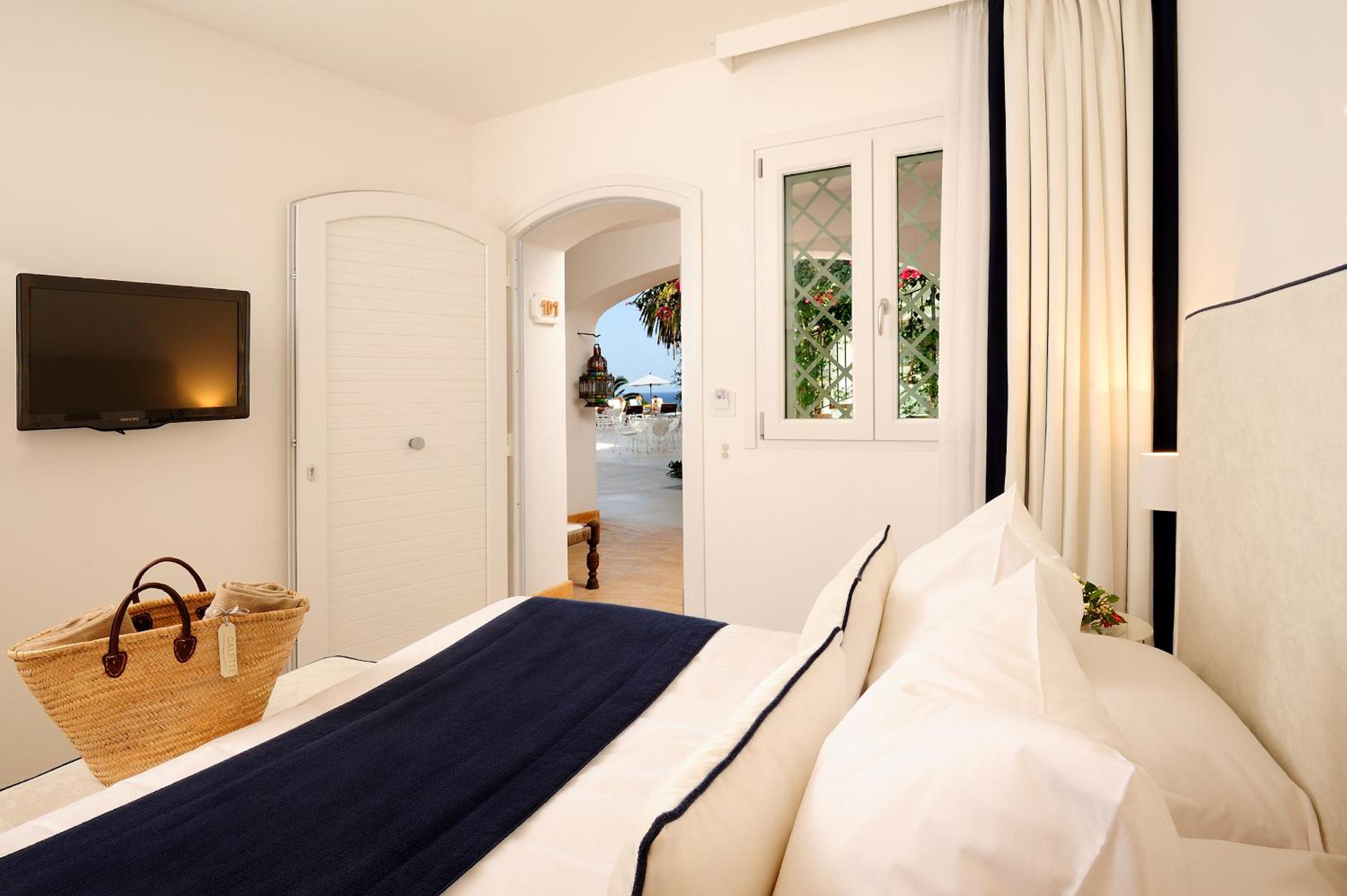 Classic Double or Twin Room photo 3