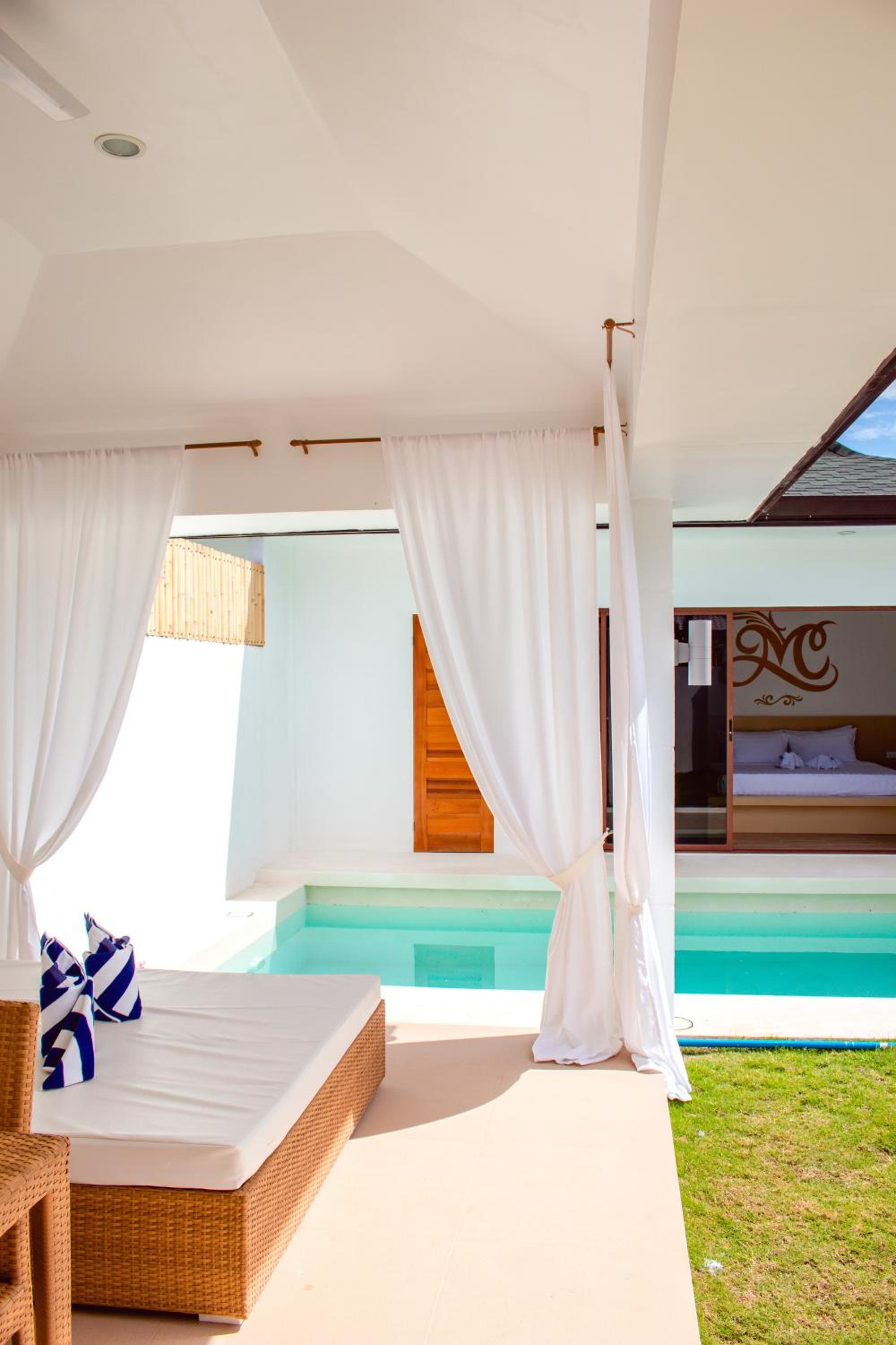 One-Bedroom Villa with Private Pool - Photo 51