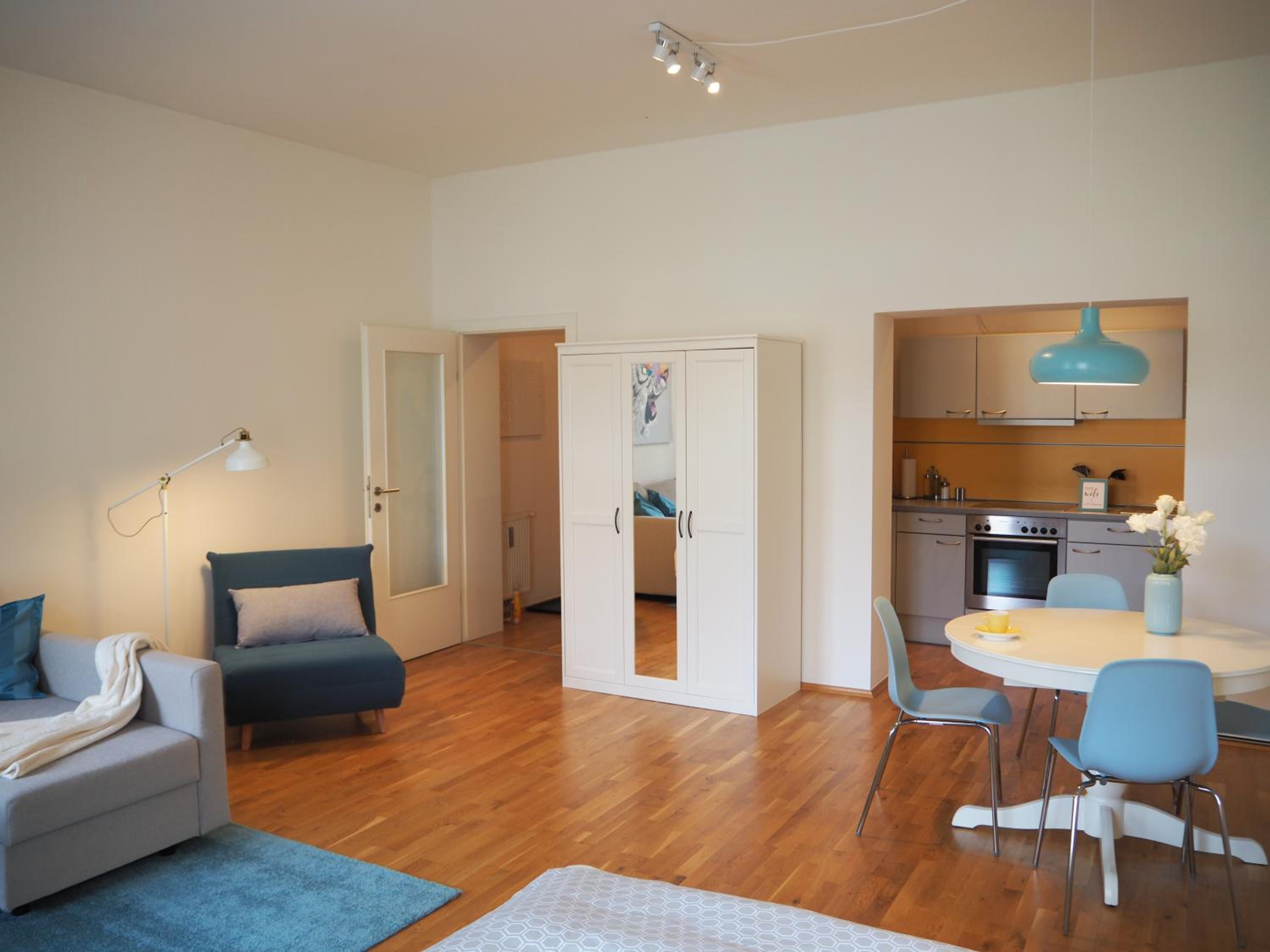 Studio Apartment - Photo 5