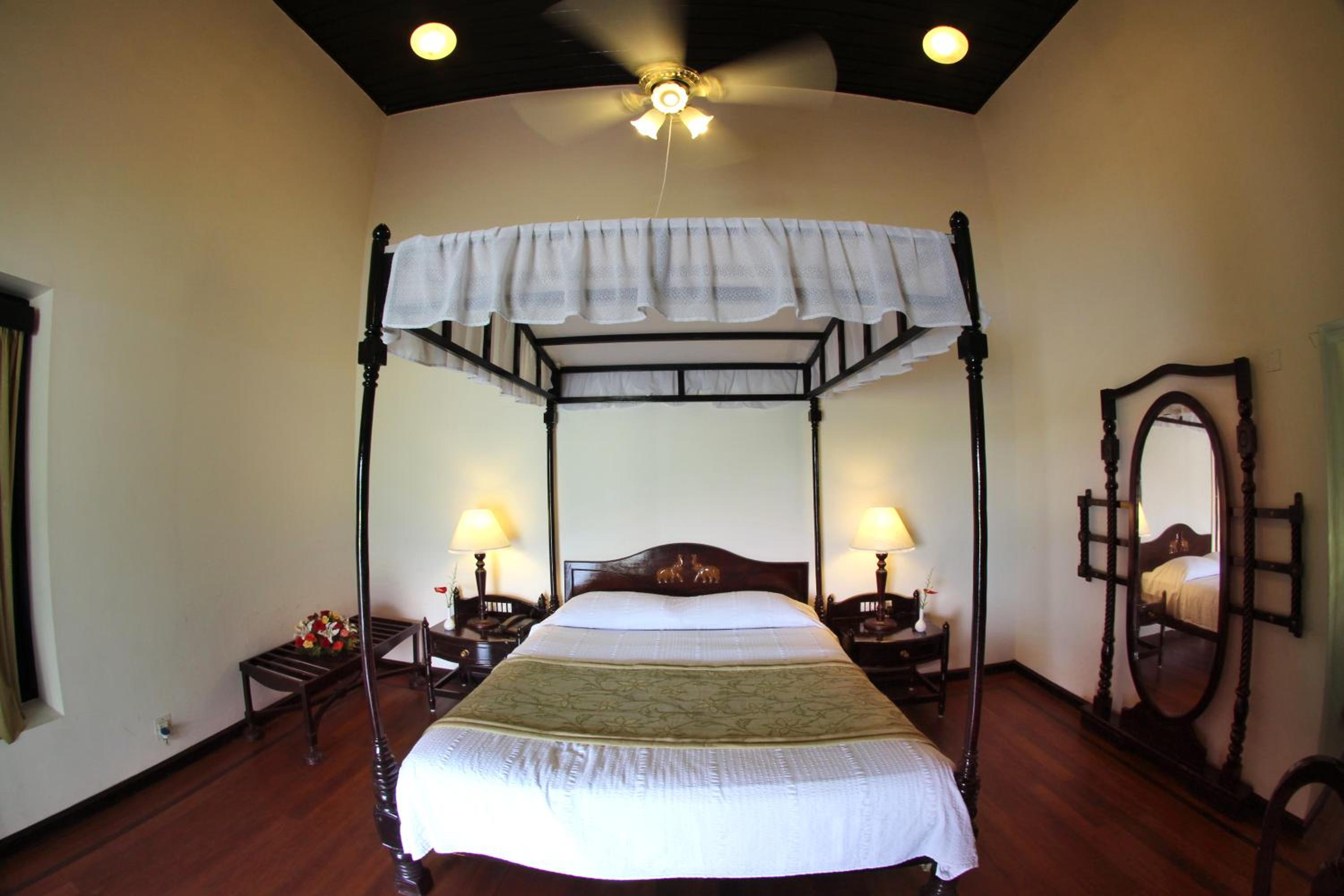 Premium Double or Twin Room - Photo 4
