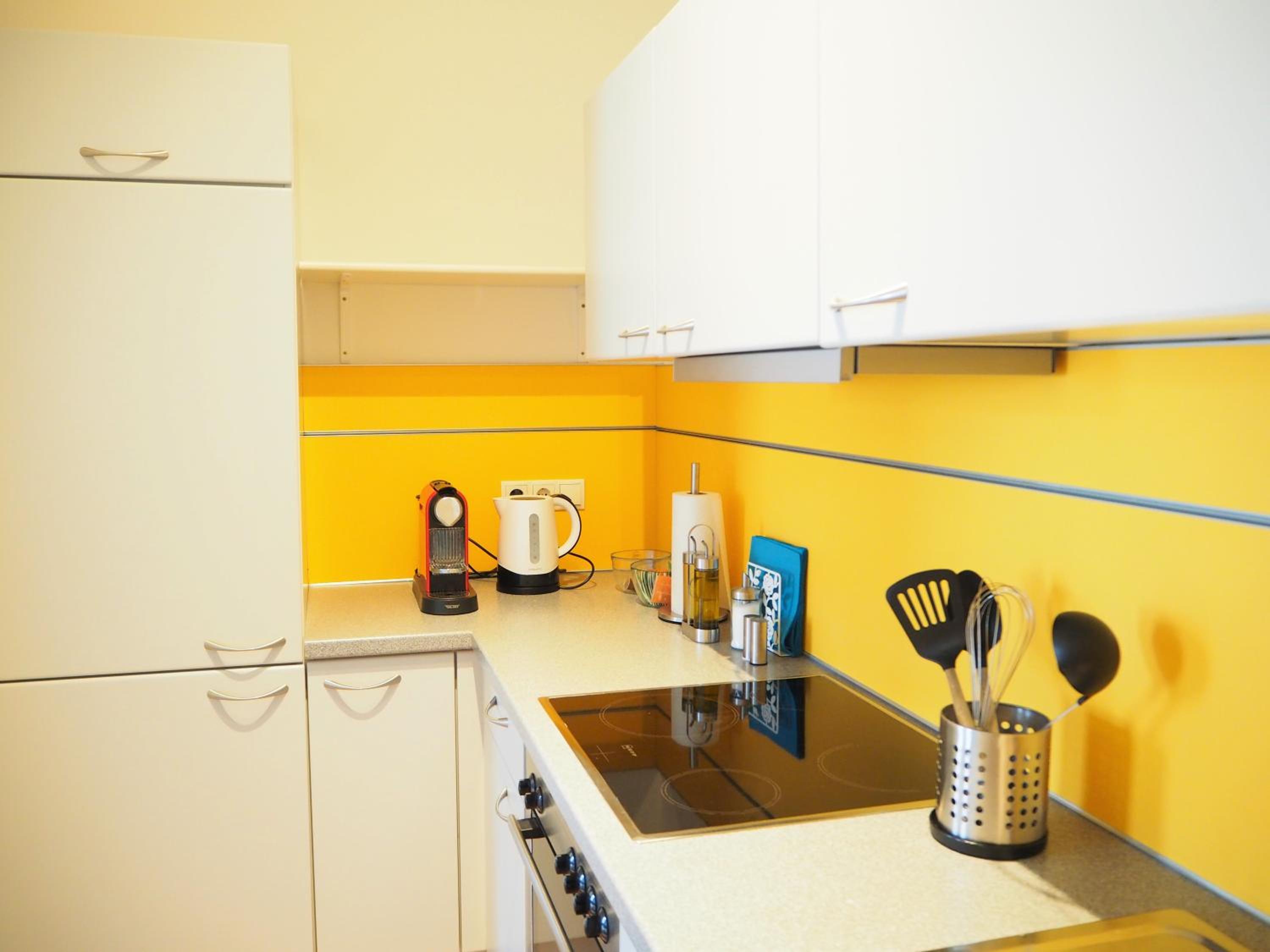 Studio Apartment - Photo 8