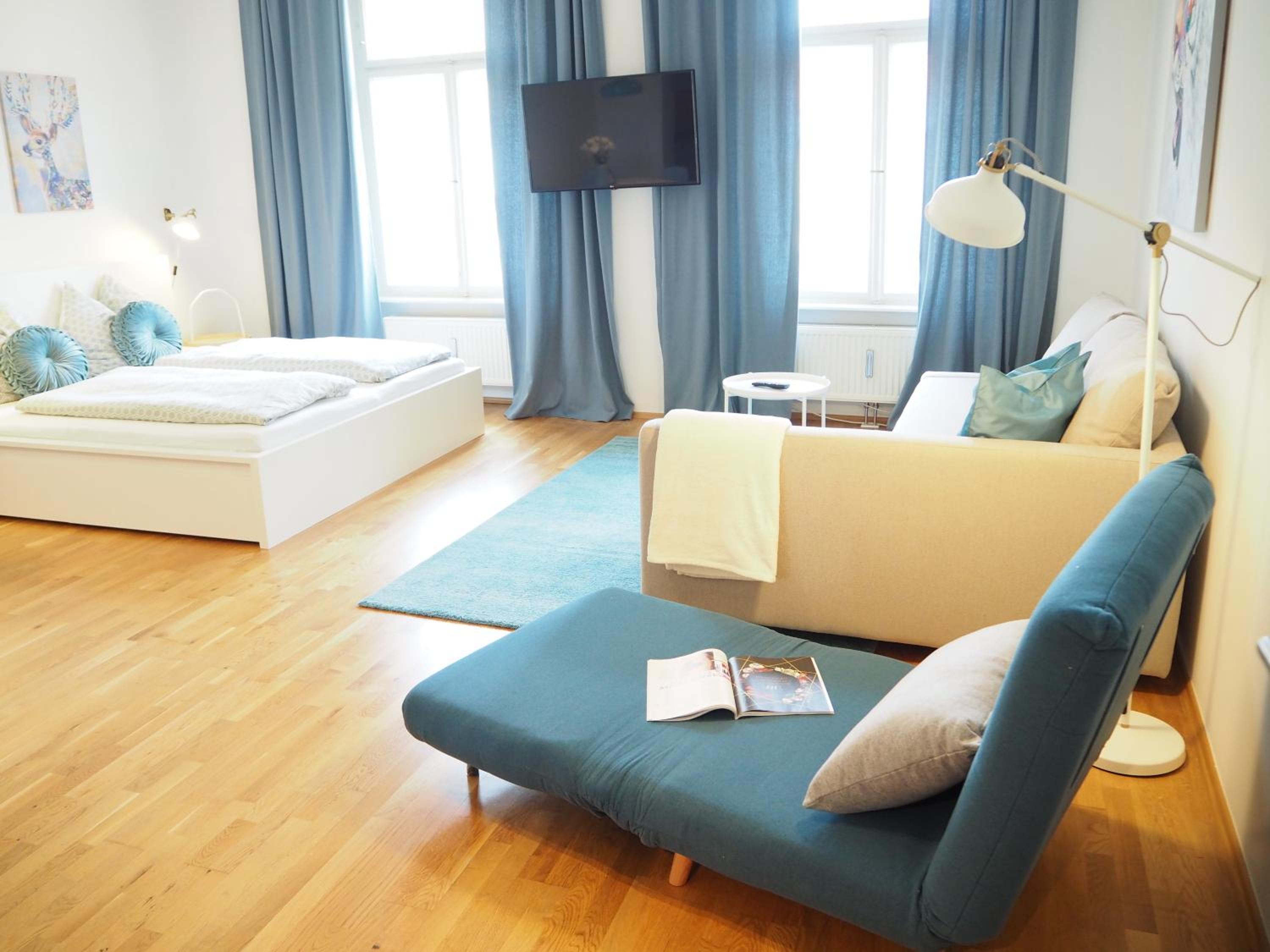 Studio Apartment - Photo 15