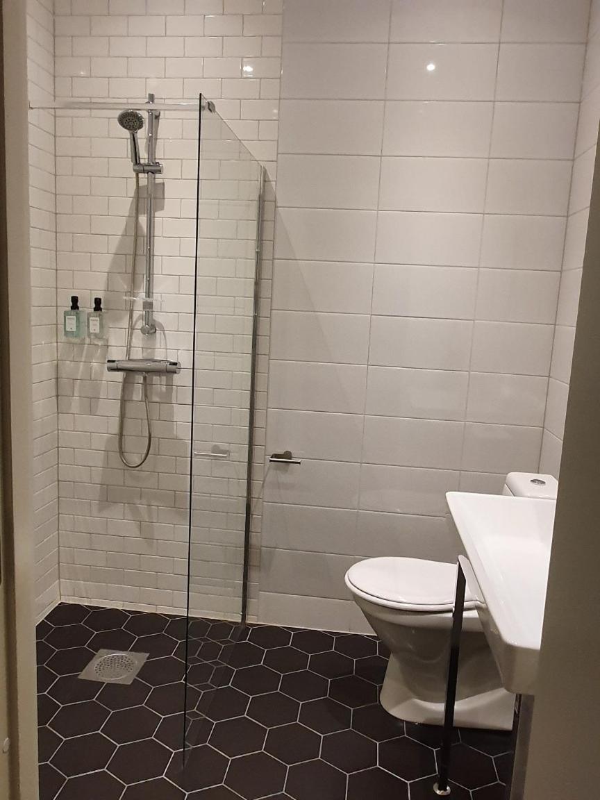 Double Room - Photo 8