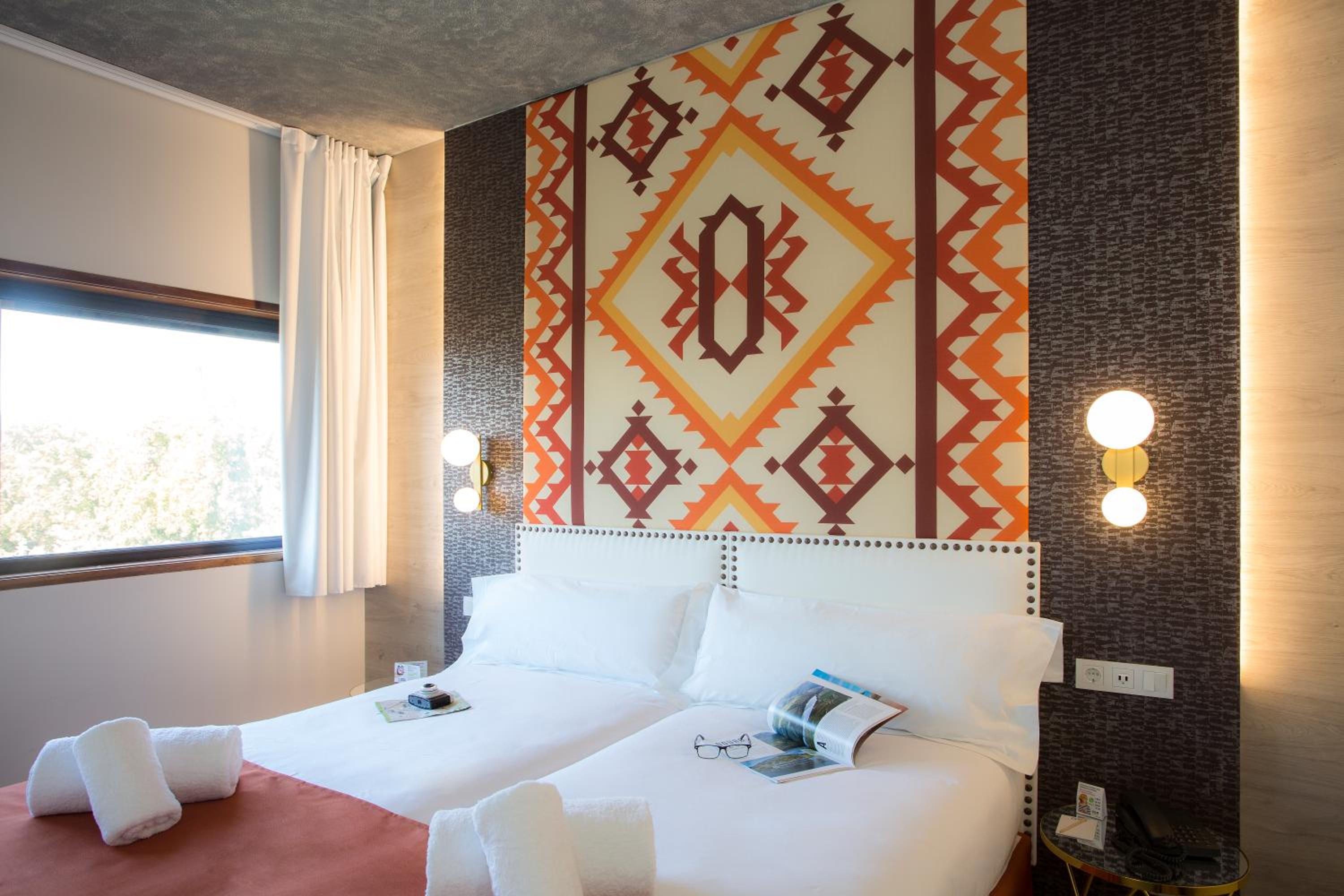 Twin Room - Photo 17