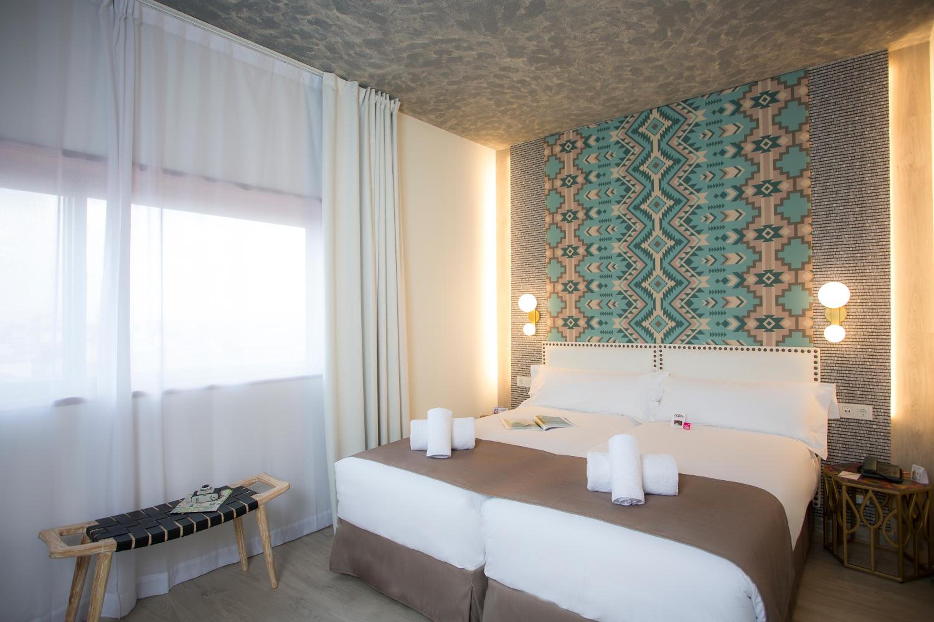 Twin Room - Photo 23