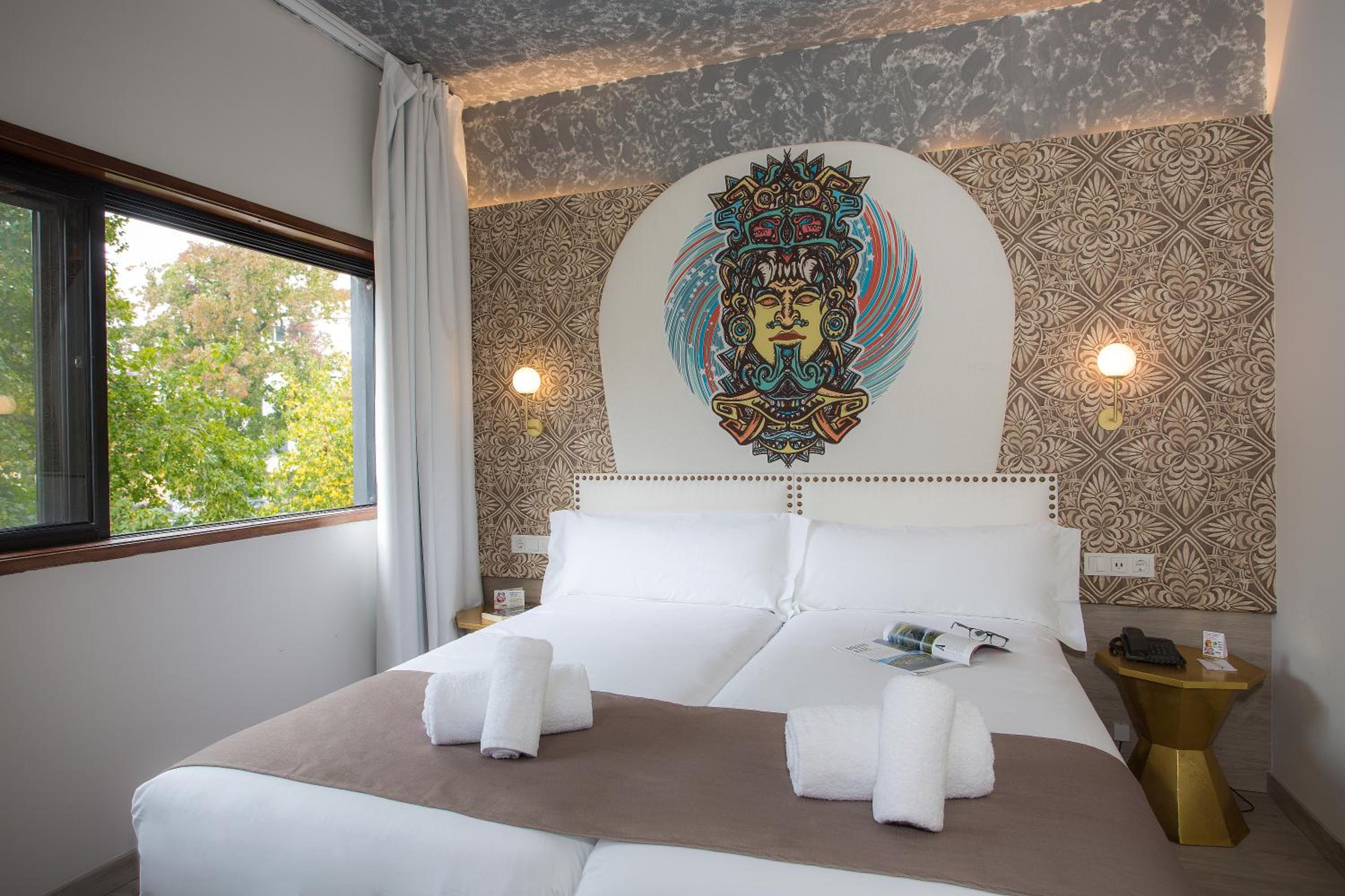 Twin Room - Photo 20