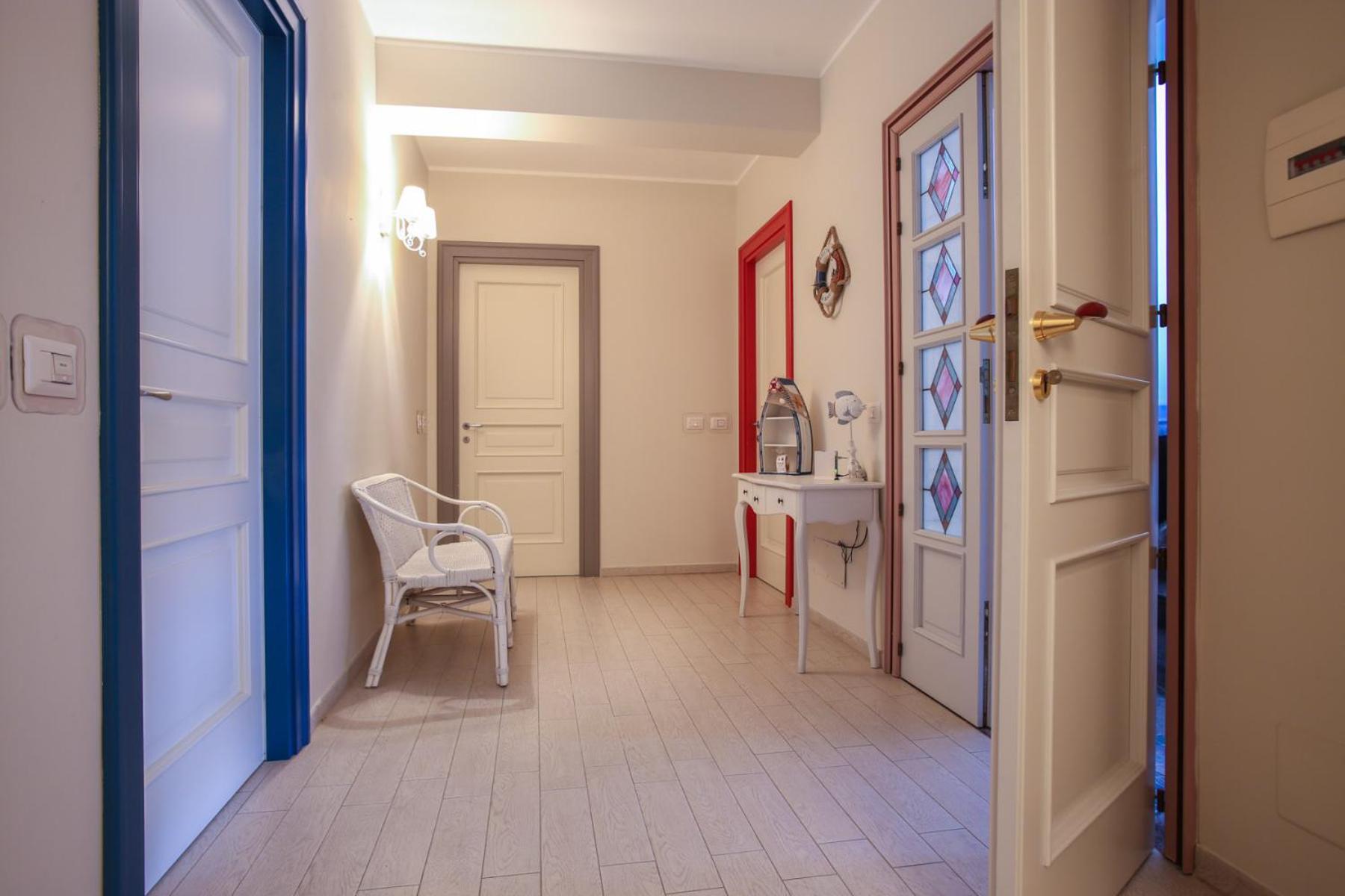One-Bedroom House - Photo 6