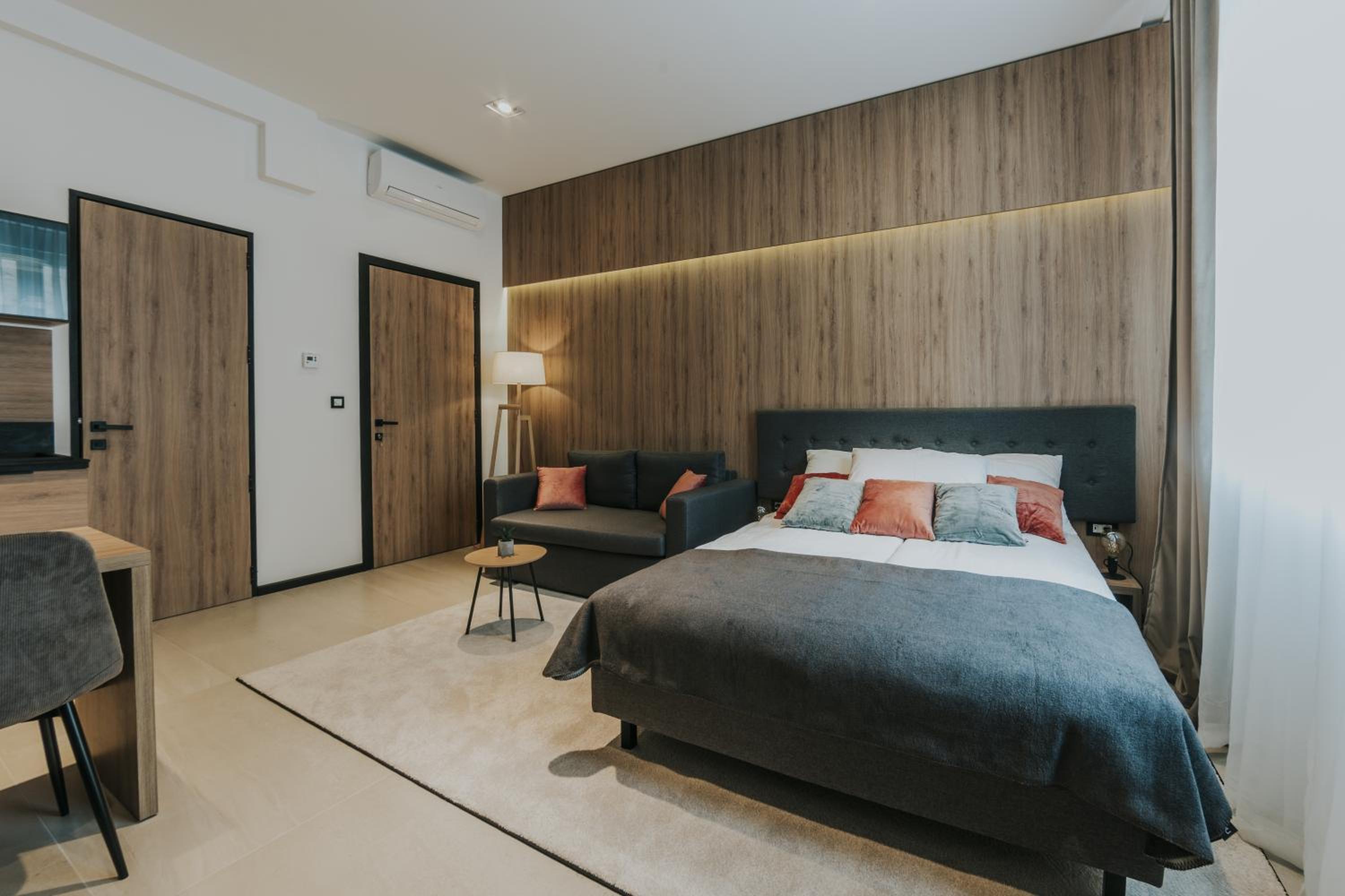 Superior Apartment - Photo 2