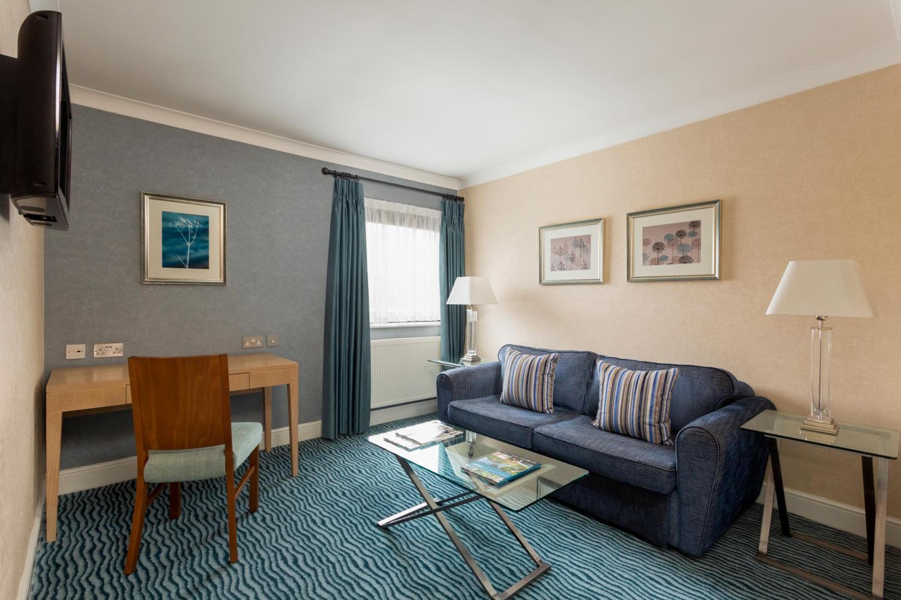 Suite - Photo 2