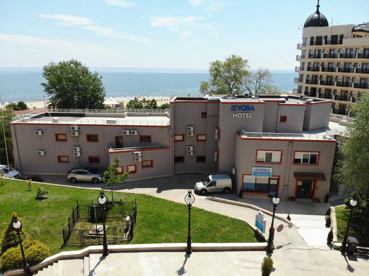 One-Bedroom Apartment with Balcony