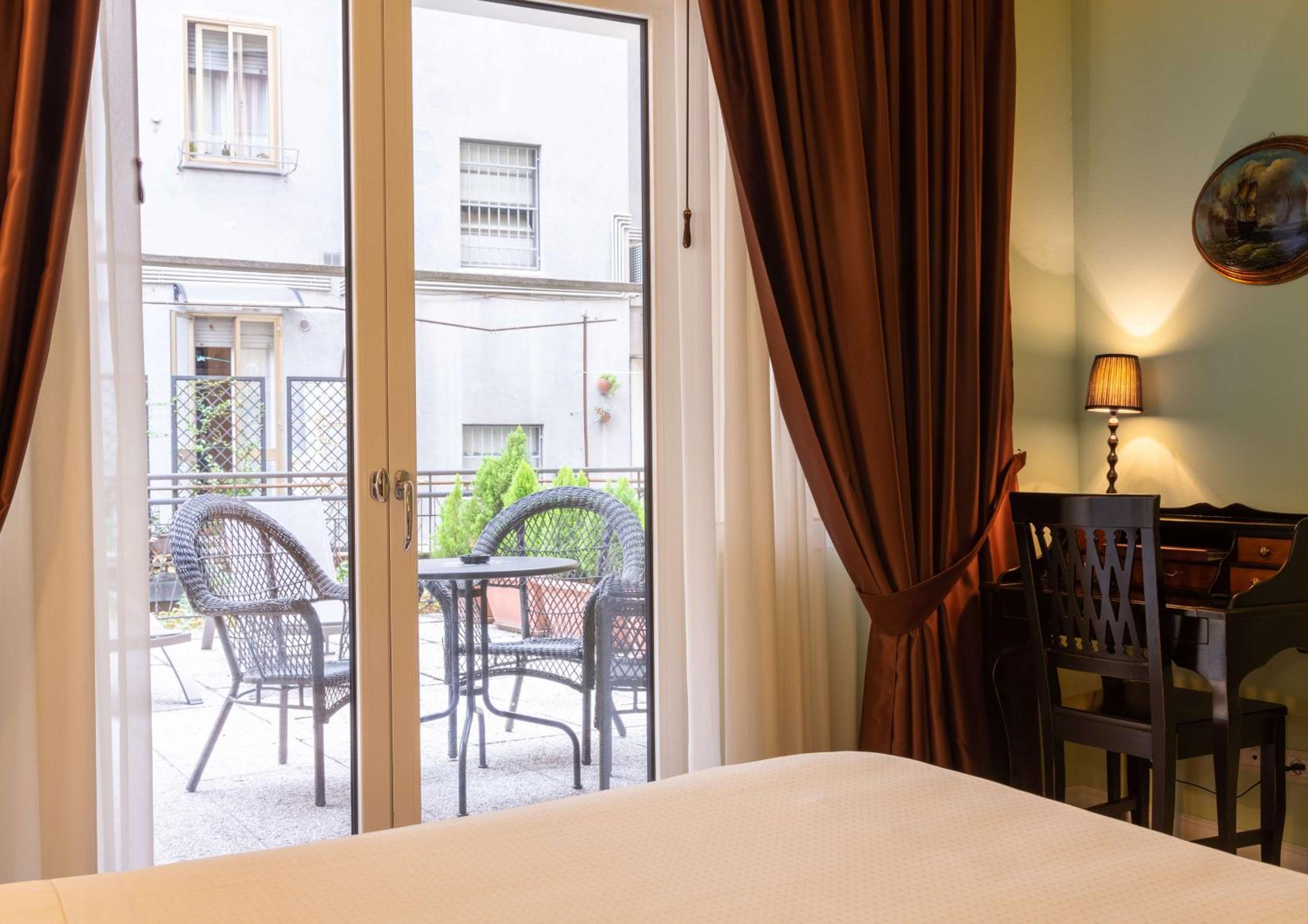 Comfort King Room with Terrace - Photo 7