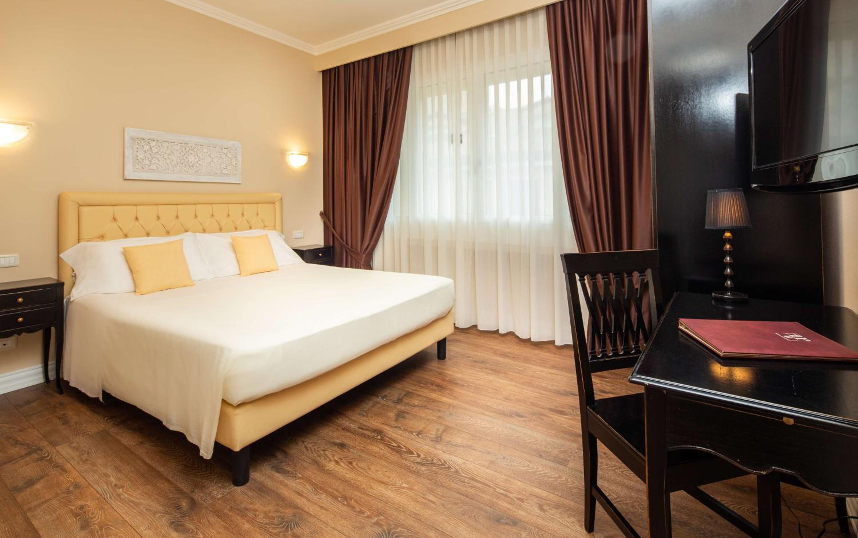 Classic Double Room - Photo 3