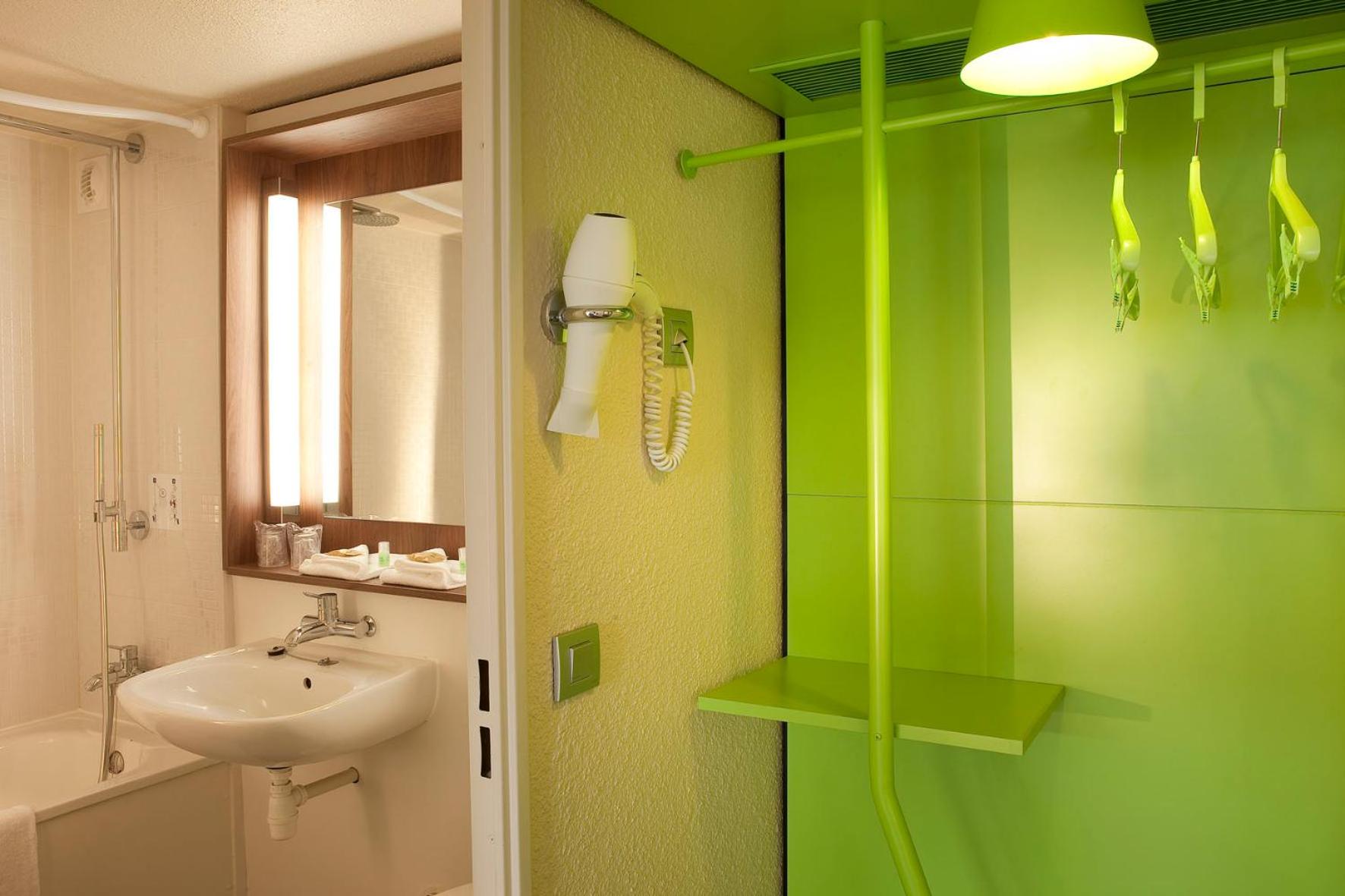 Superior Twin Room photo 3