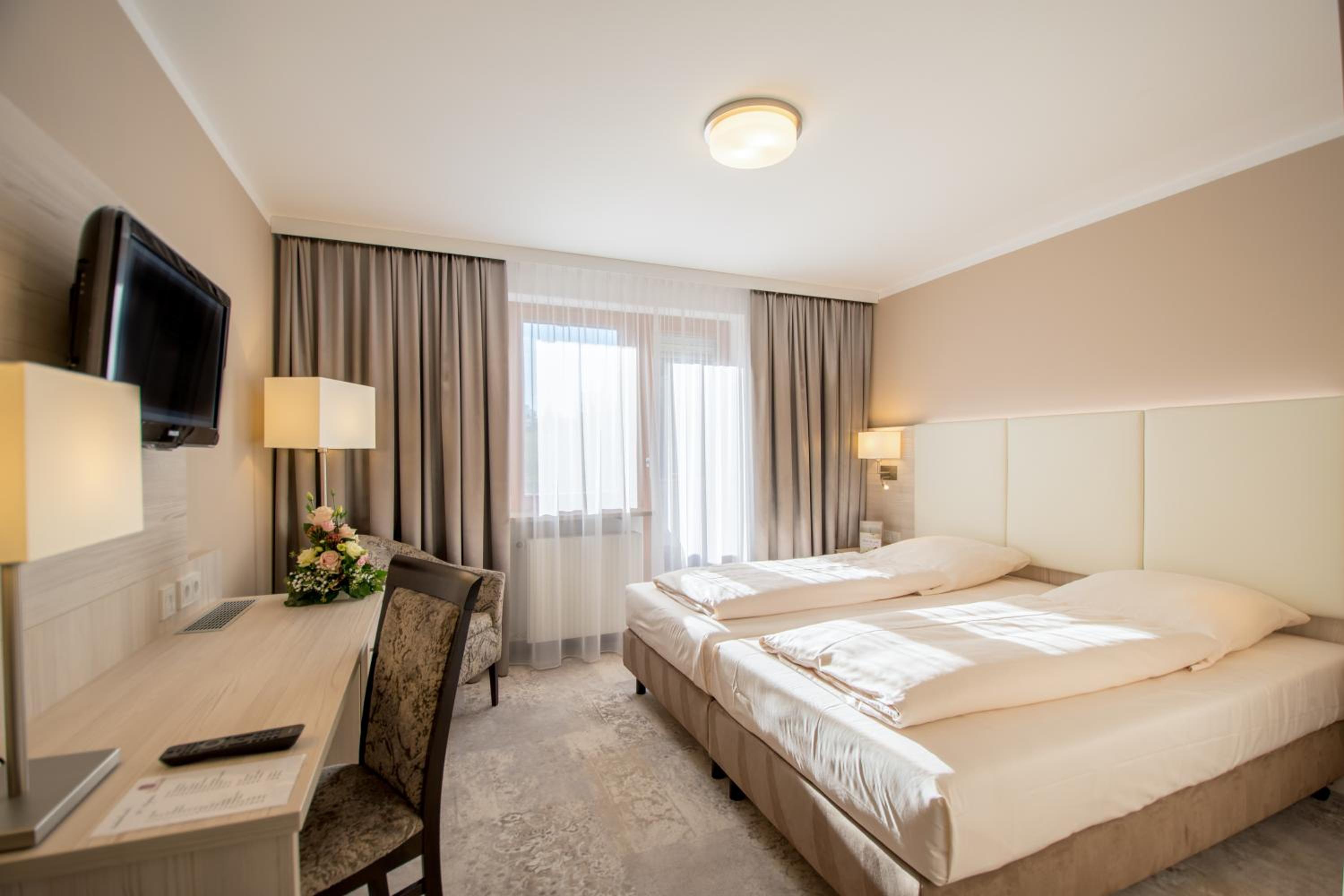 Double Room - Photo 2