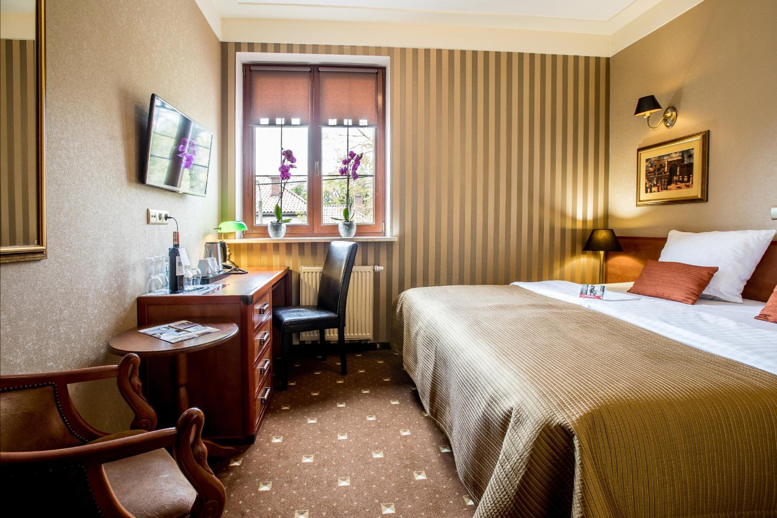 Standard Double Room - Photo 7